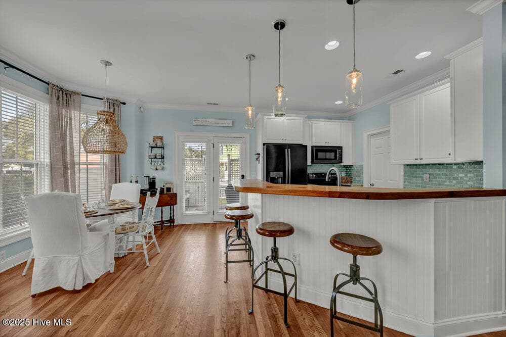 Townhouse at 233 Silver Sloop Way, Carolina Beach, NC 28428, photo 5 of 33