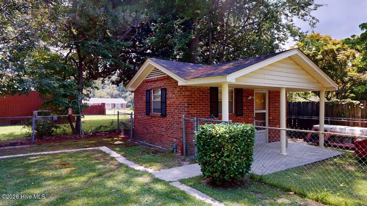 Single Family Residence at 604 N Pinecrest Drive, Goldsboro, NC 27534, photo 40 of 50