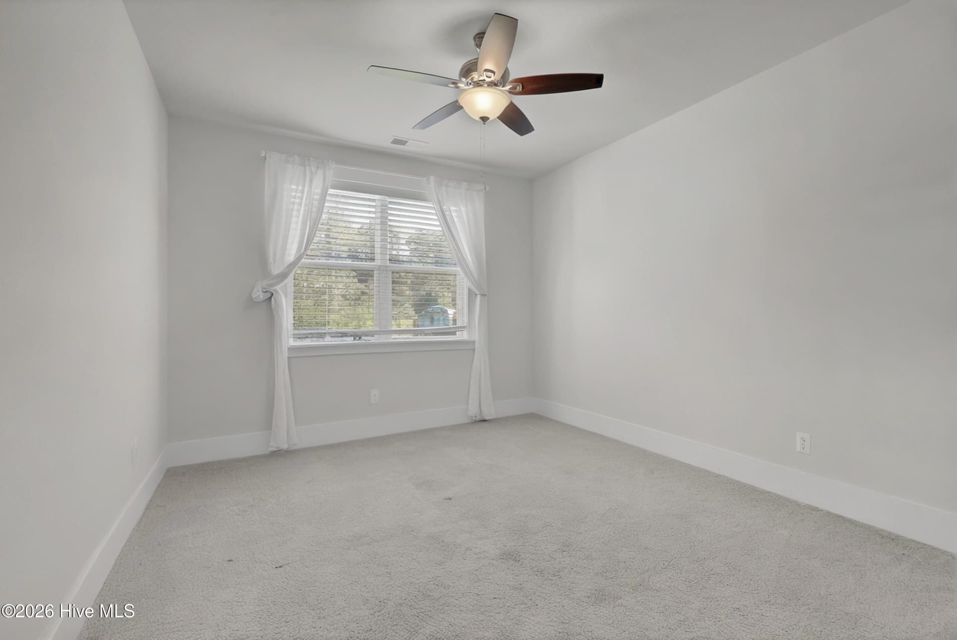 Bedroom 2 - 512 Edgewater Way, Surf City, NC 28445