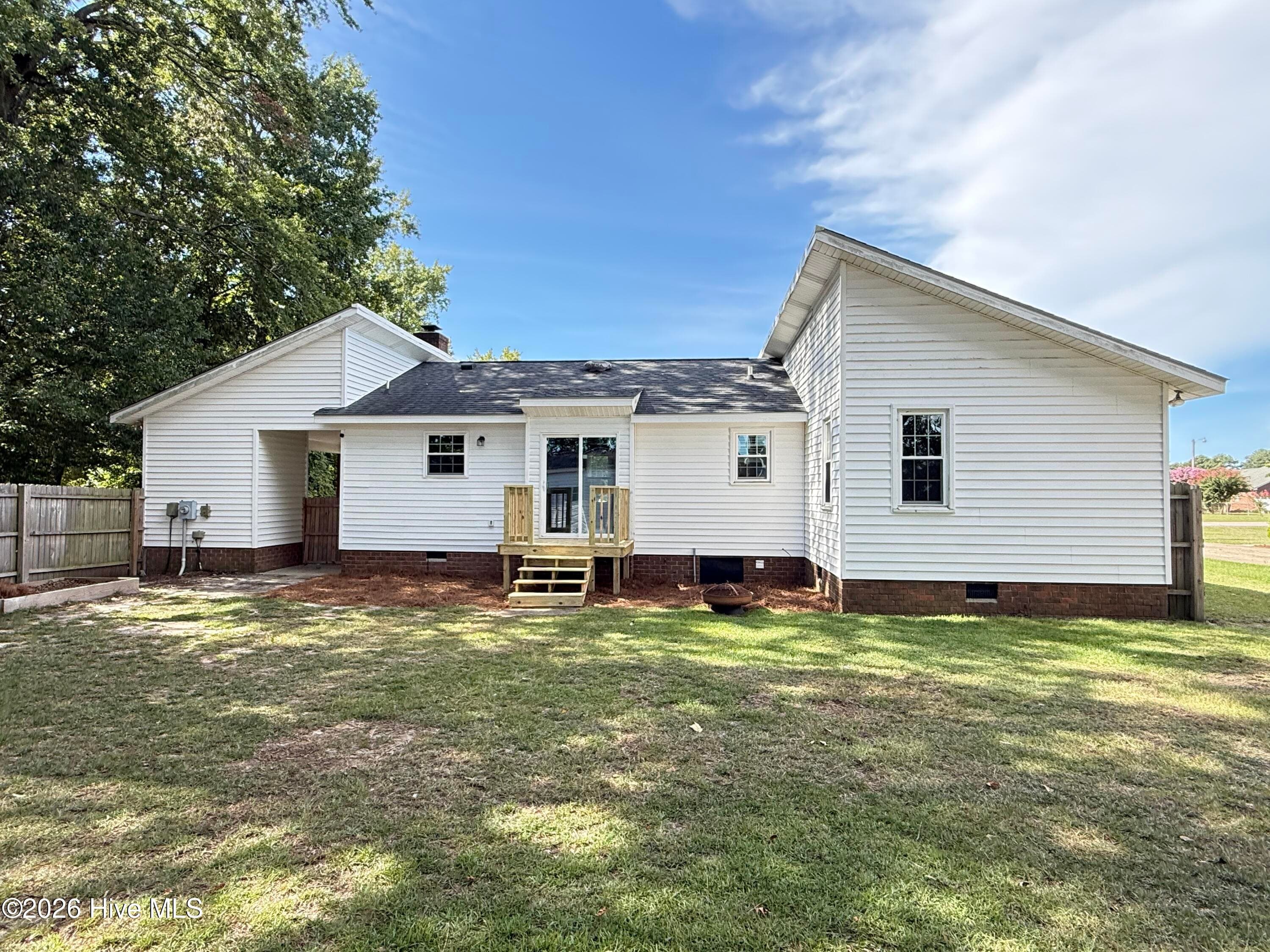 Single Family Residence at 410 Waters Circle, Goldsboro, NC 27534, photo 24 of 33