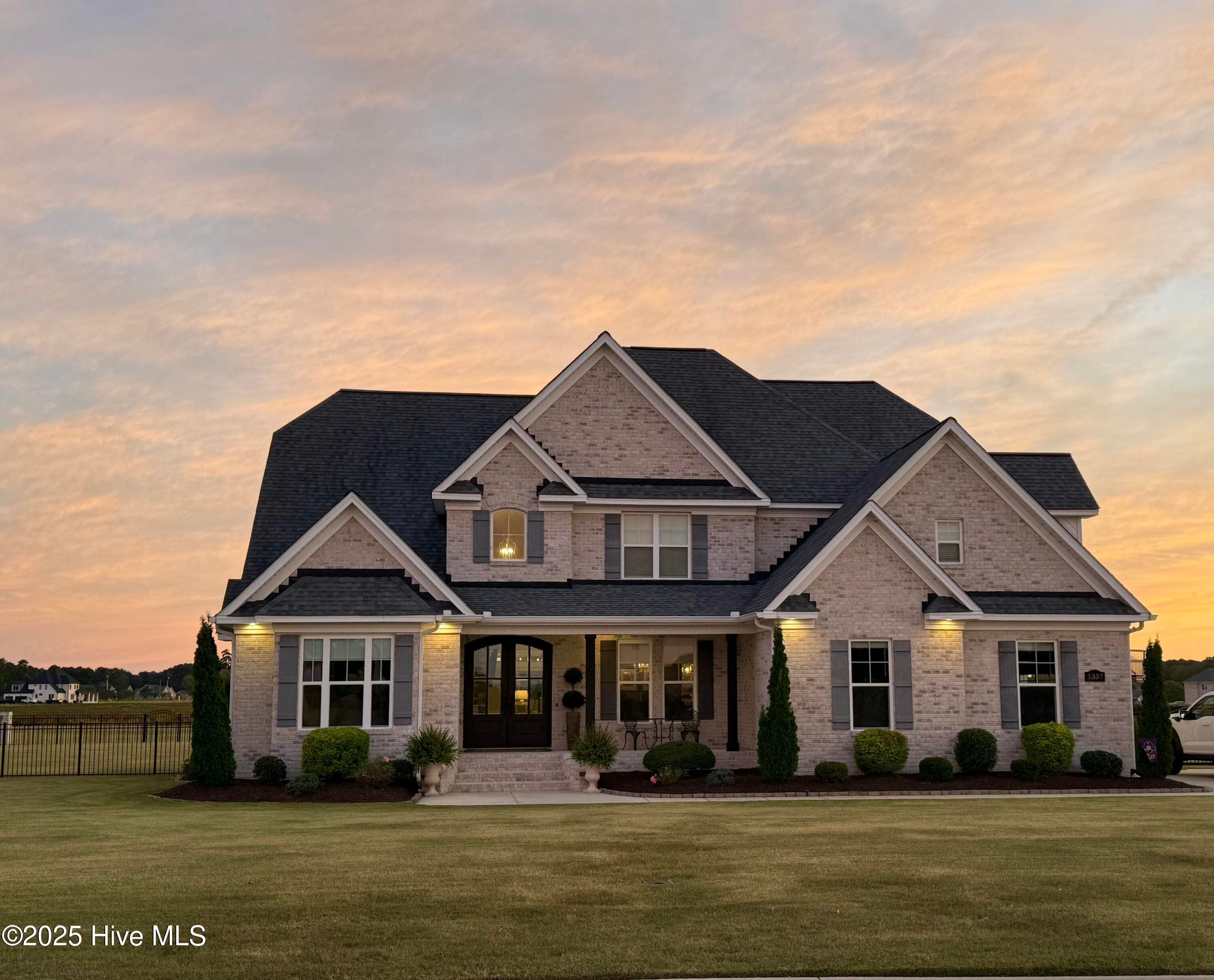 home @sunset - 1357 Autumn Lakes Drive, Grimesland, NC 27837