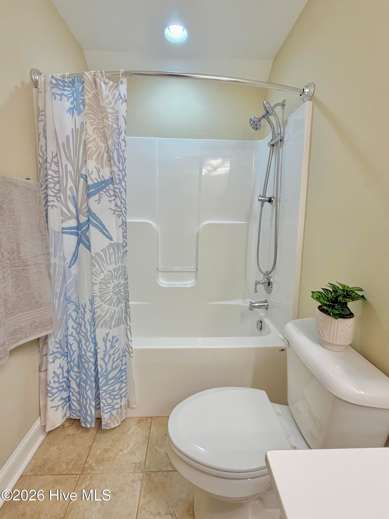 Single Family Residence at 3047 Poplar Grove Drive, Greenville, NC 27858, photo 10 of 11