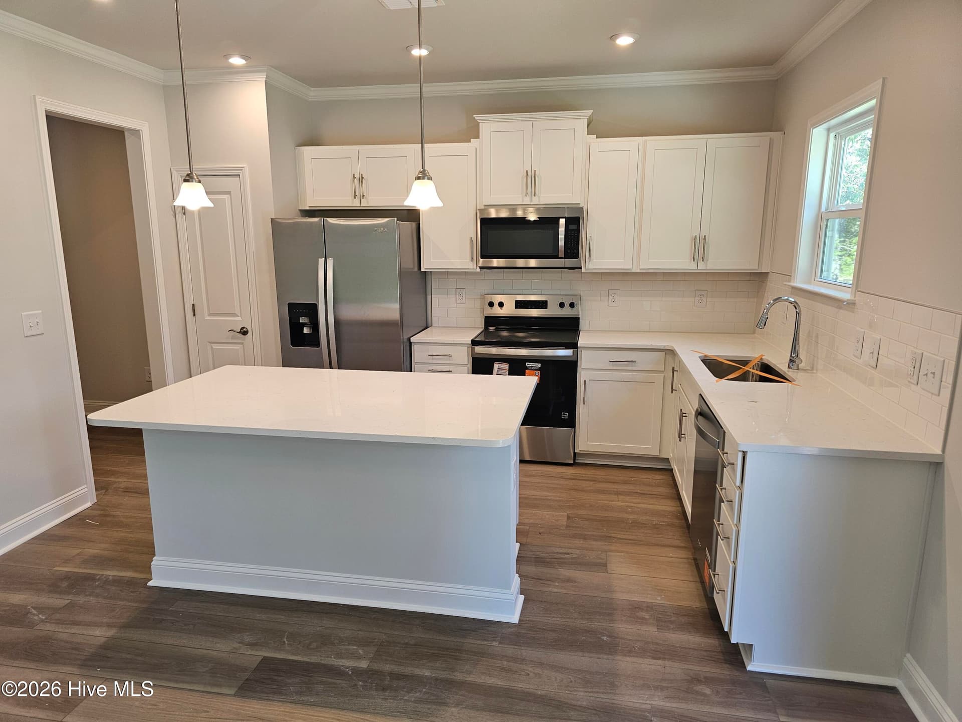 Single Family Residence at 408 La Mer Loop, Shallotte, NC 28470, photo 18 of 101