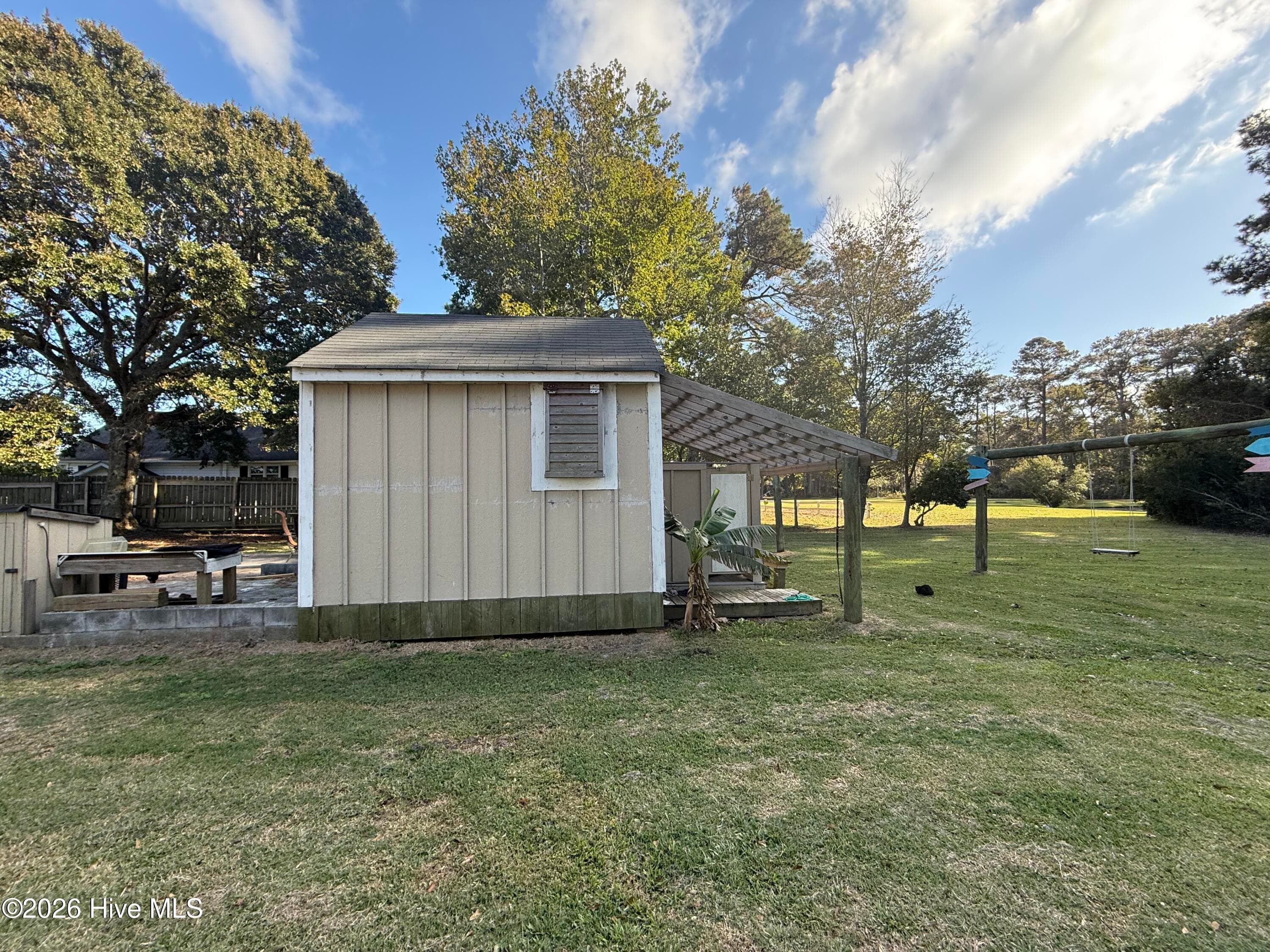 12x12 shed - 7864 Caratoke Highway, Powells Point, NC 27966