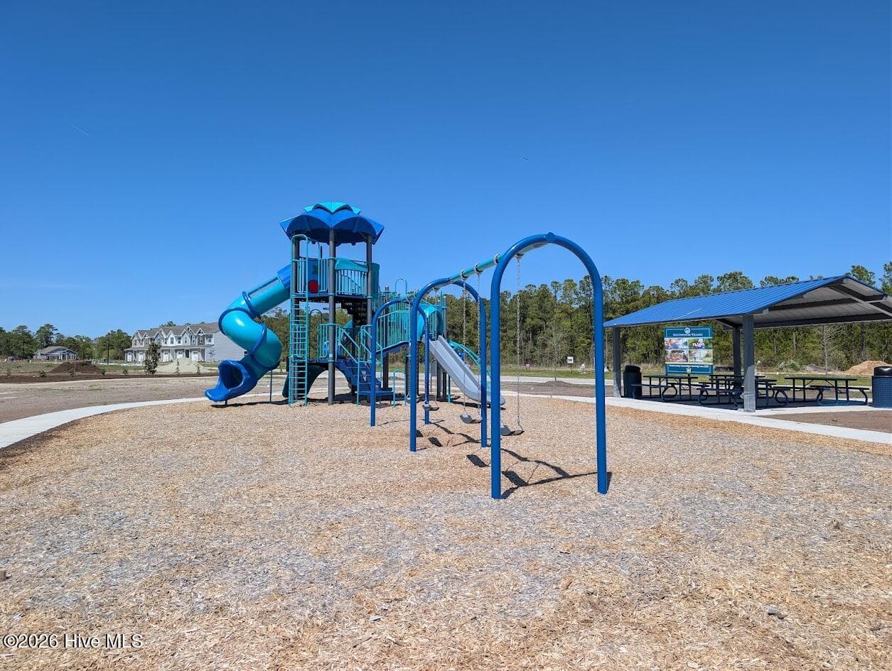 Single Family Residence at 200 S Umbrella Palm Drive, Hampstead, NC 28443, photo 2 of 2