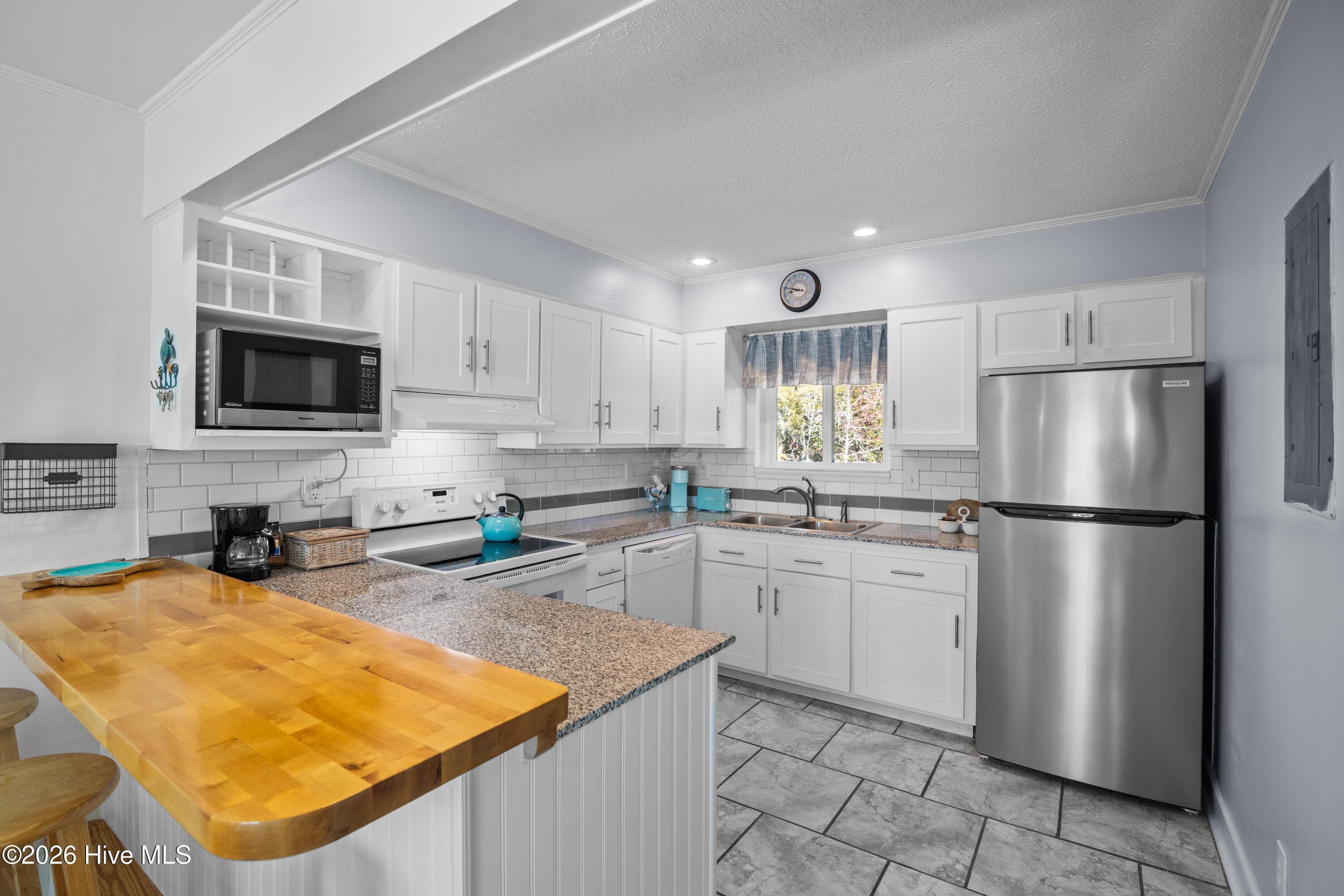 Condominium at 2213 Harbourside Drive, New Bern, NC 28560, photo 19 of 55