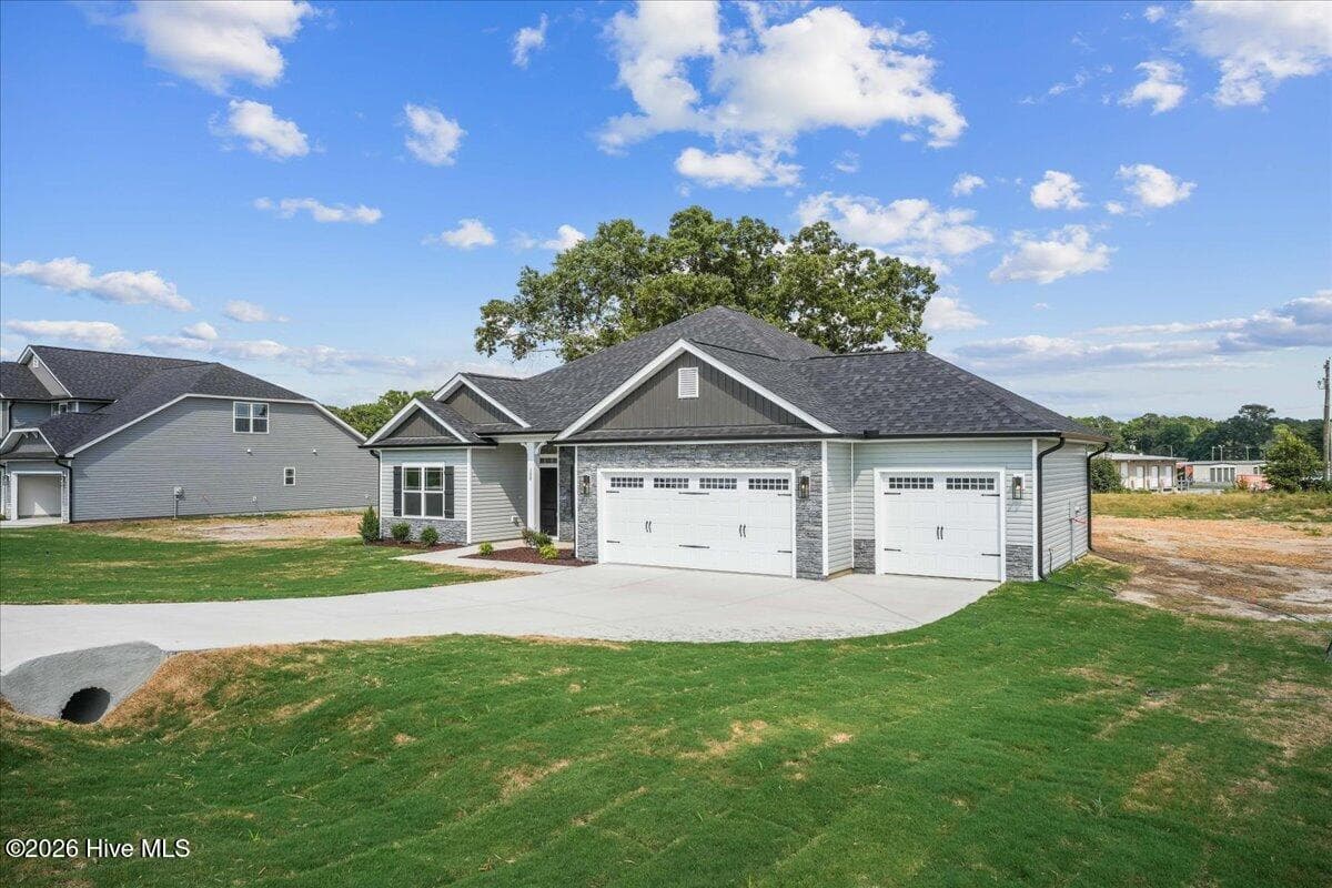 Single Family Residence at 108 Brighton Street, La Grange, NC 28551, photo 4 of 48