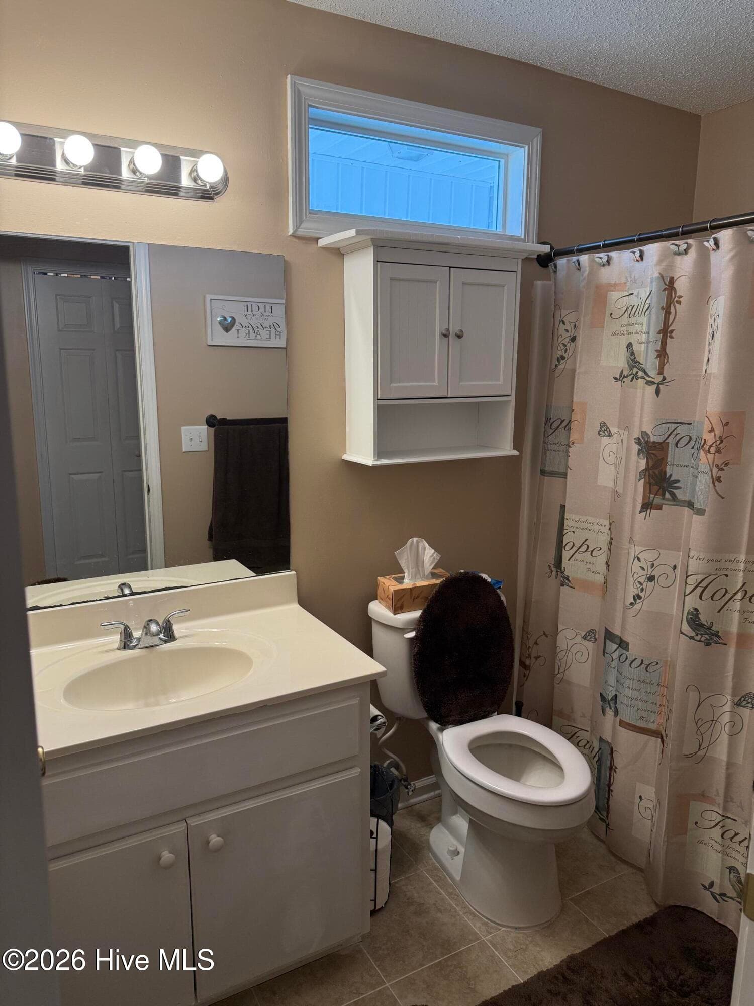 Single Family Residence at 103 Loblolly Lane, New Bern, NC 28562, photo 11 of 15