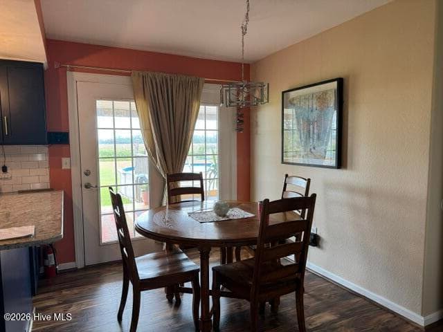 Kitchen seating - 4131 N Nc 118 Highway, Grifton, NC 28530