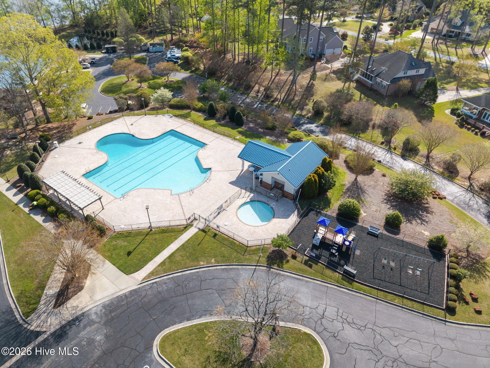 Single Family Residence at 924 Potomac Drive, Chocowinity, NC 27817, photo 5 of 64