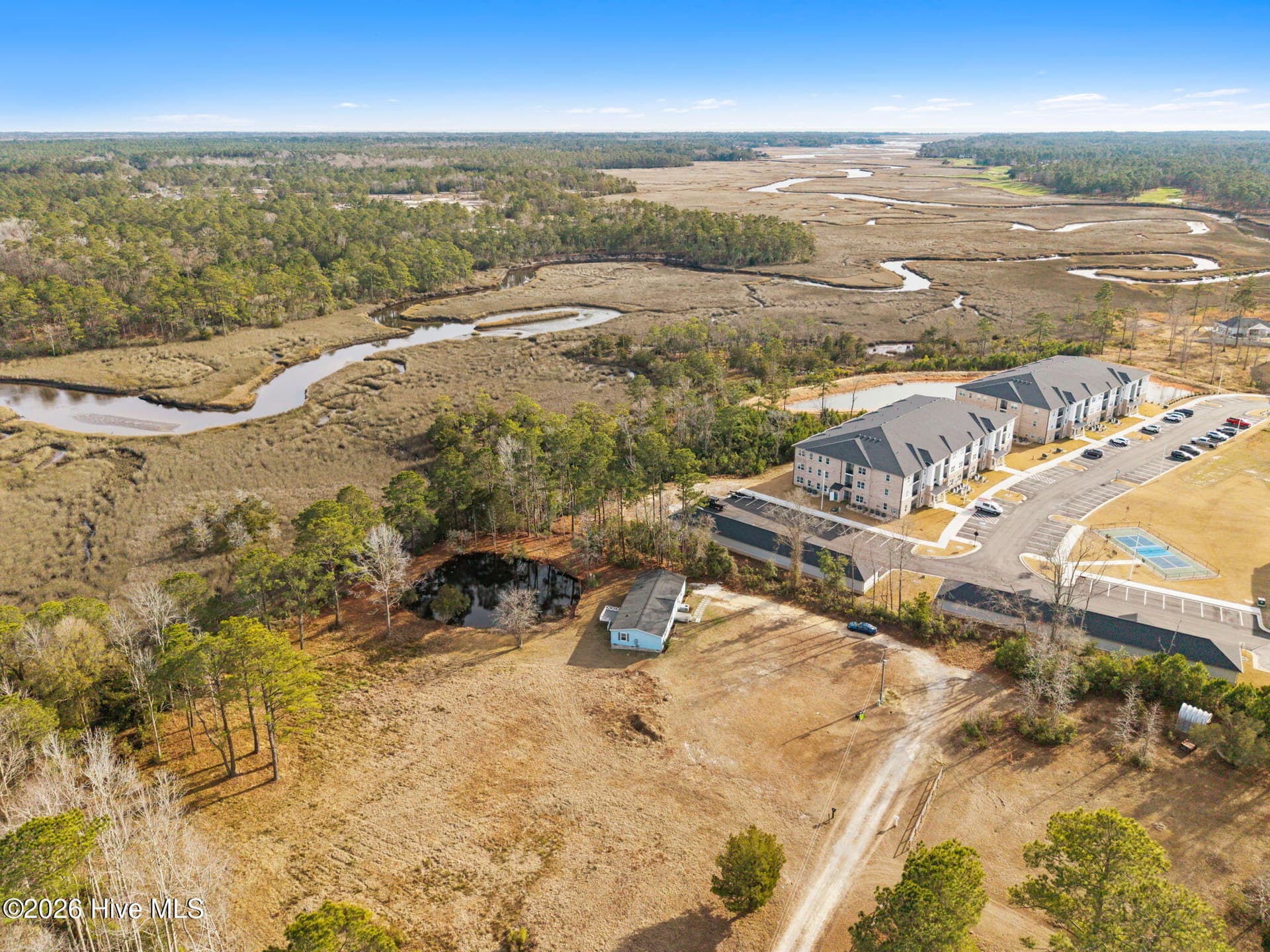 Manufactured Home at 286 Edgewater Drive SW, Shallotte, NC 28470, photo 11 of 56