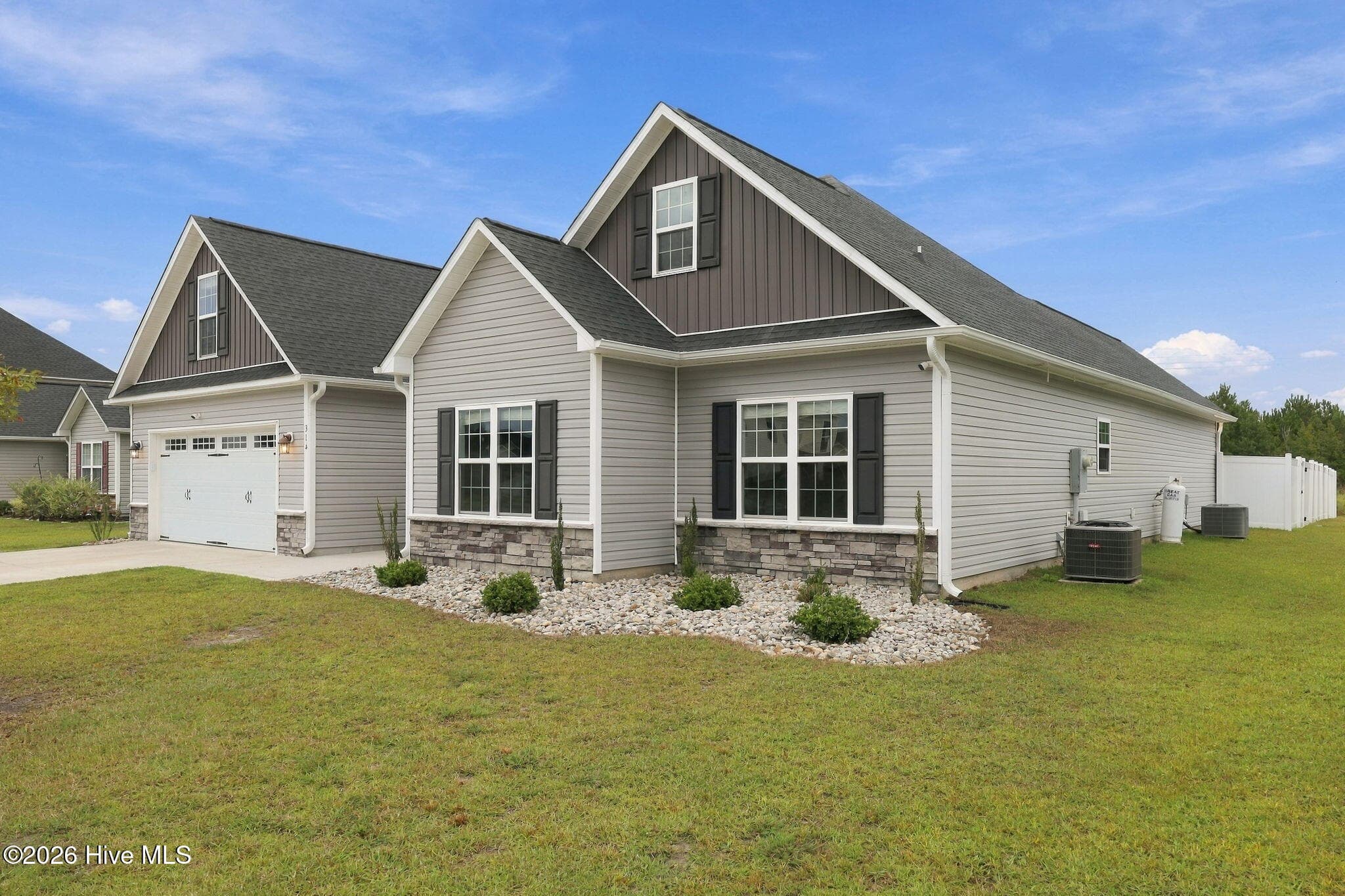 Single Family Residence at 314 Wood House Drive, Jacksonville, NC 28546, photo 6 of 48