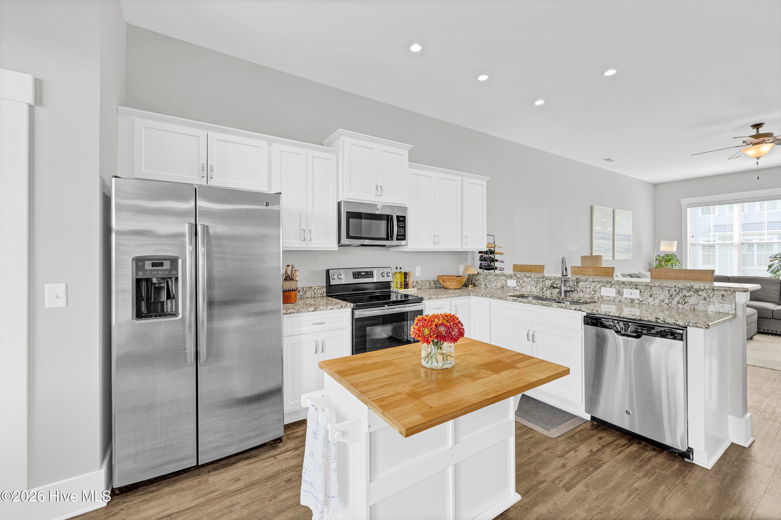 Townhouse at 6024 Richard Bradley Drive, Wilmington, NC 28409, photo 14 of 37