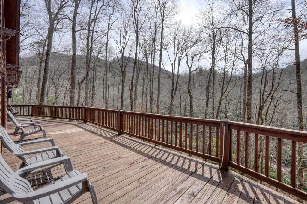 Residential at 575 Carolina Springs Lane, Franklin, NC 28734, photo 8 of 68