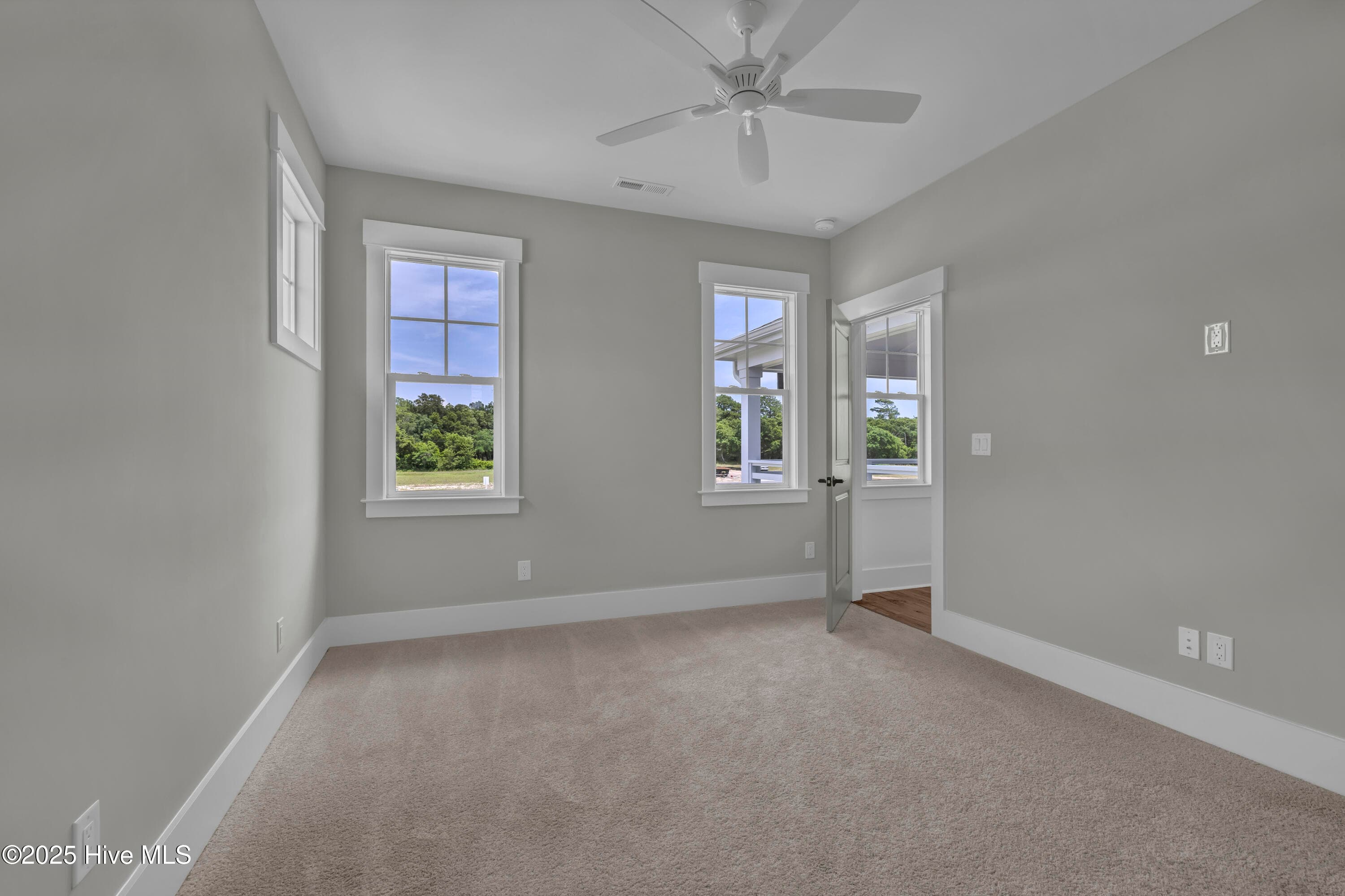 Great for visitors, even has its own lounge - 357 Planters Walk, Hampstead, NC 28443
