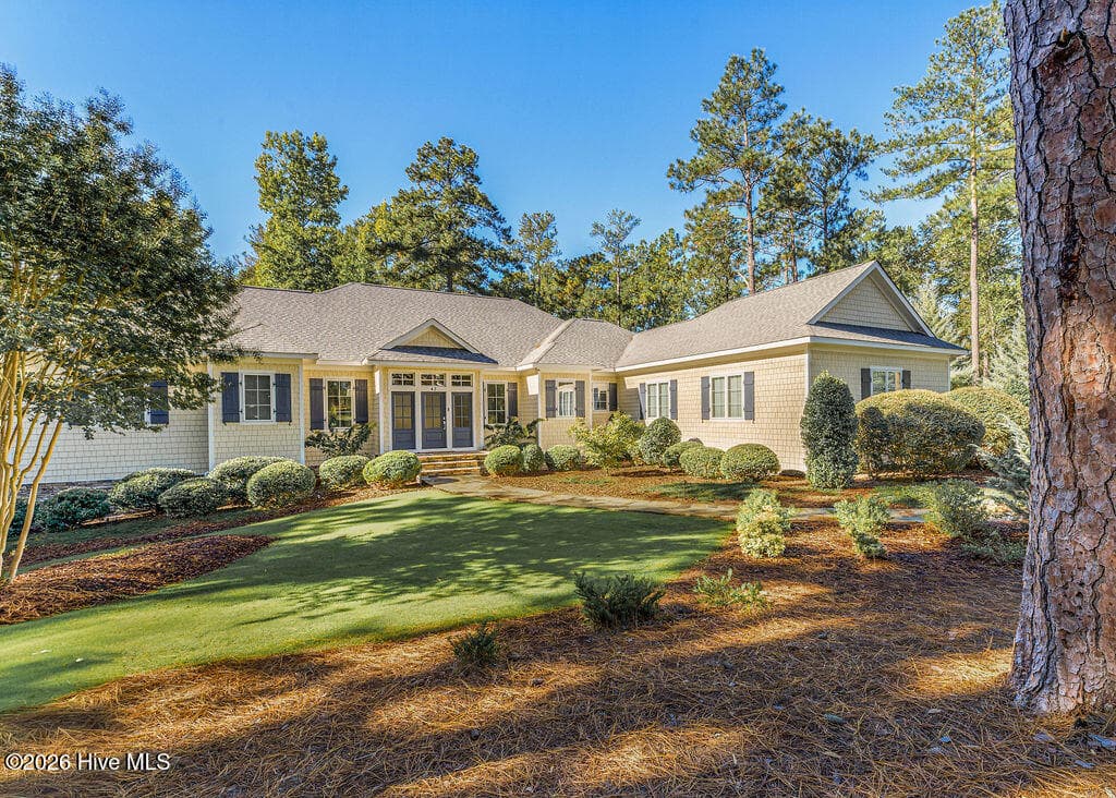 43 Ridgeland Street, Pinehurst, NC 28374