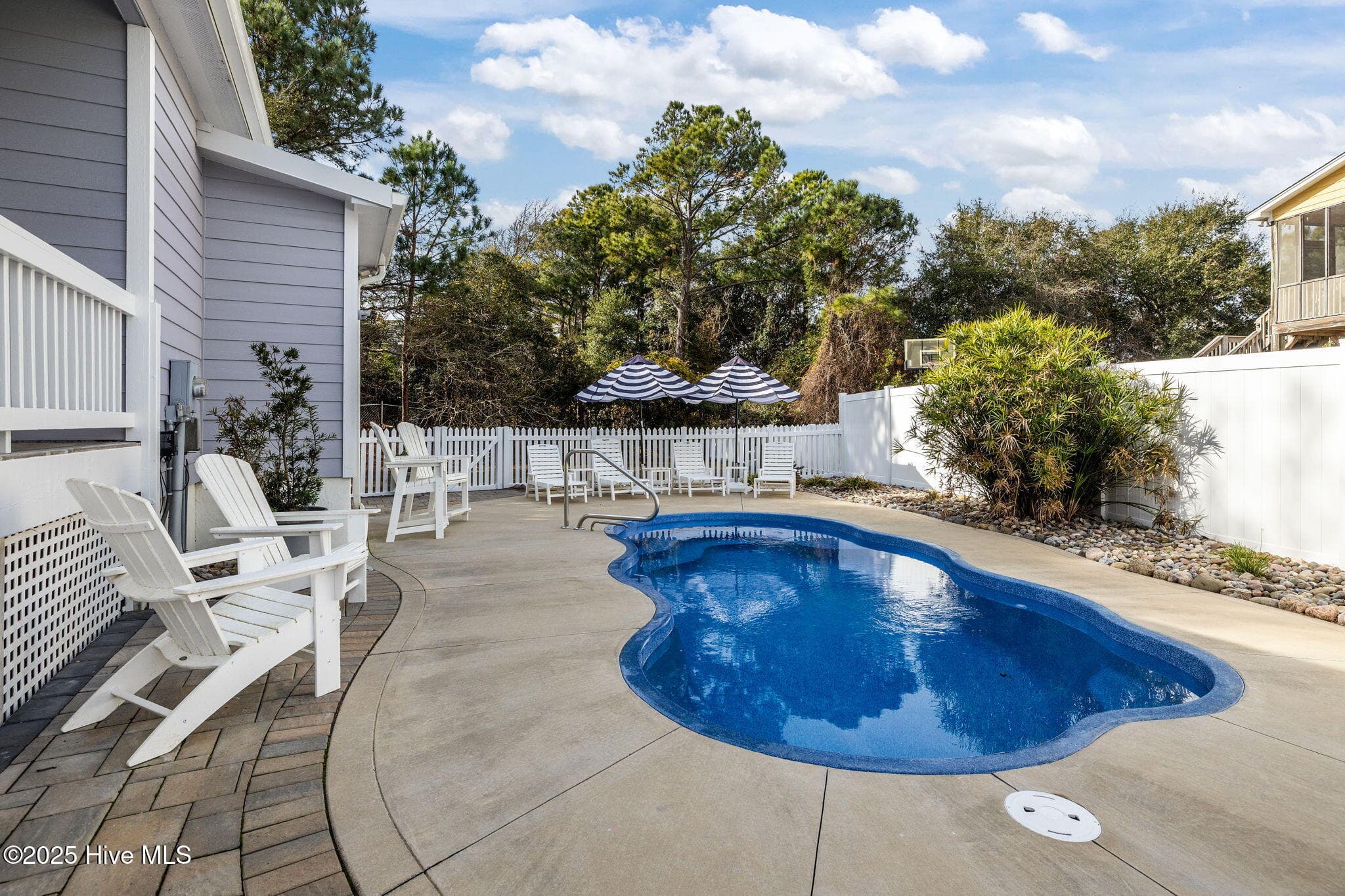 Single Family Residence at 320 Governor Safford Lane, Emerald Isle, NC 28594, photo 63 of 90