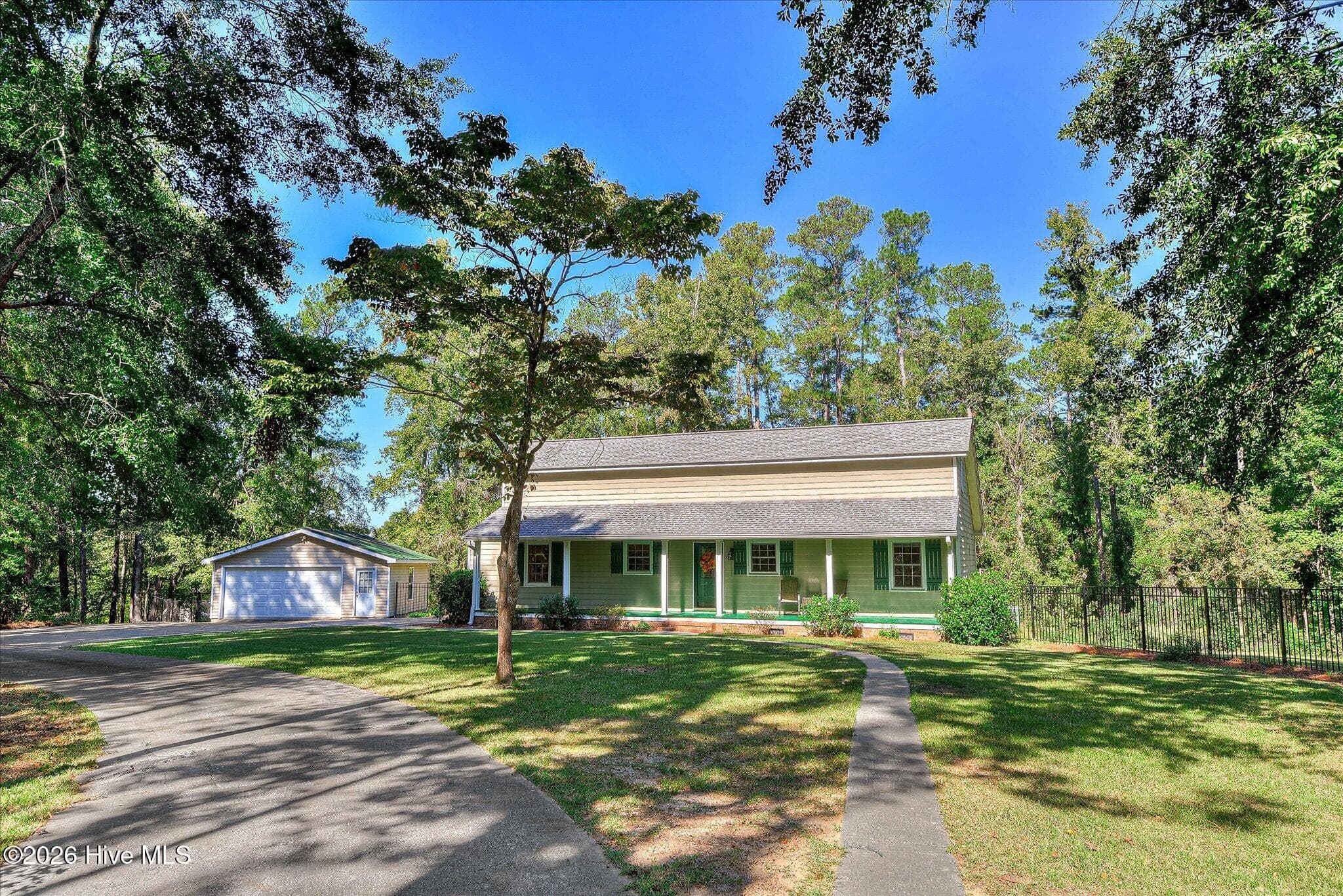 Single Family Residence at 6 Gregory Court, North Augusta, SC 29860, photo 33 of 40