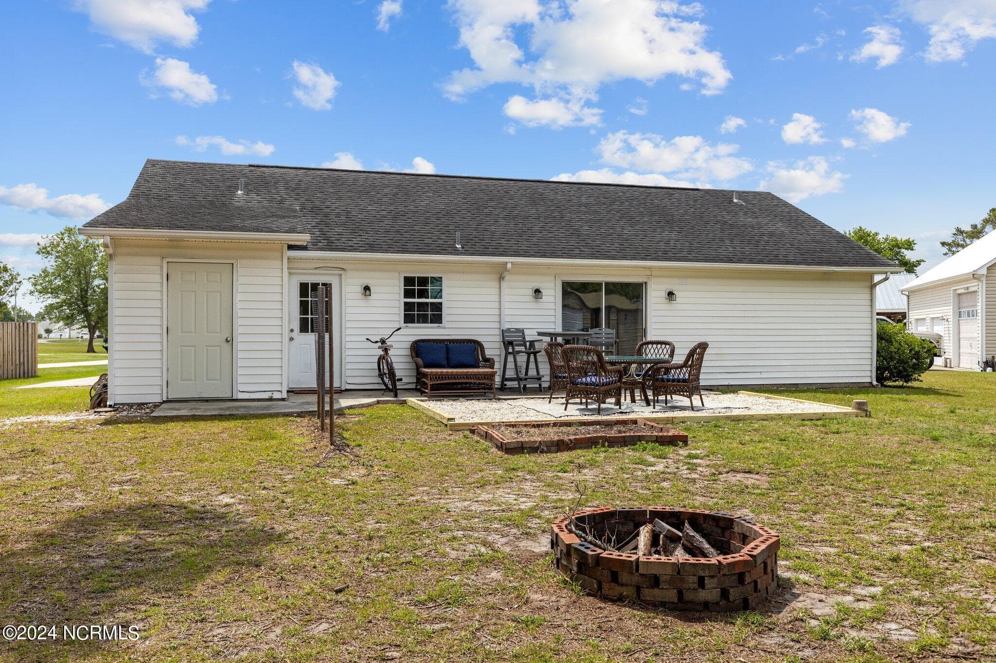 177 Avis Drive, Newport, NC 28570