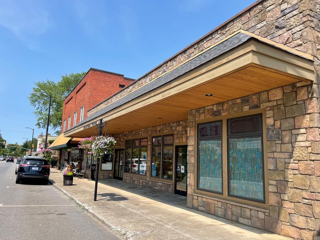 995 Main Street, Andrews, NC 28901