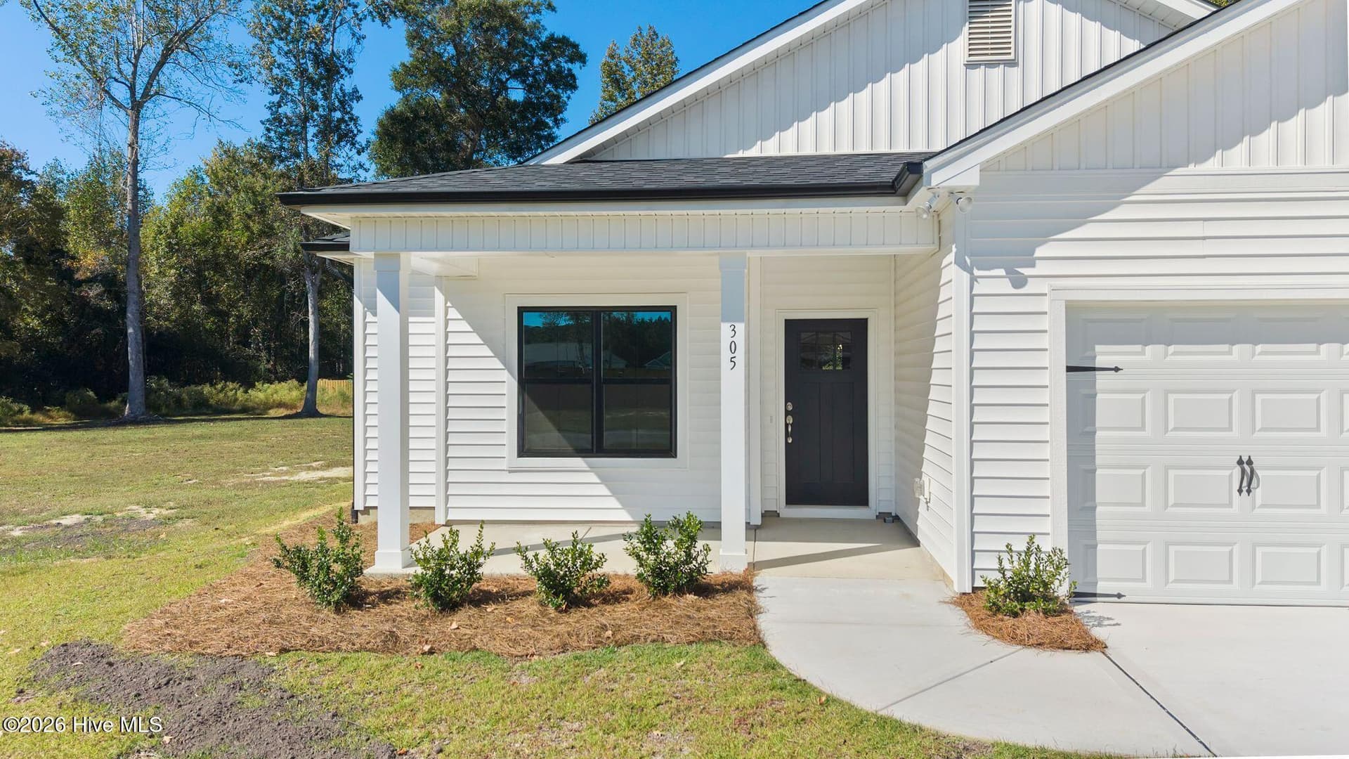 Single Family Residence at 305 Riva Ridge, Burgaw, NC 28425, photo 4 of 67