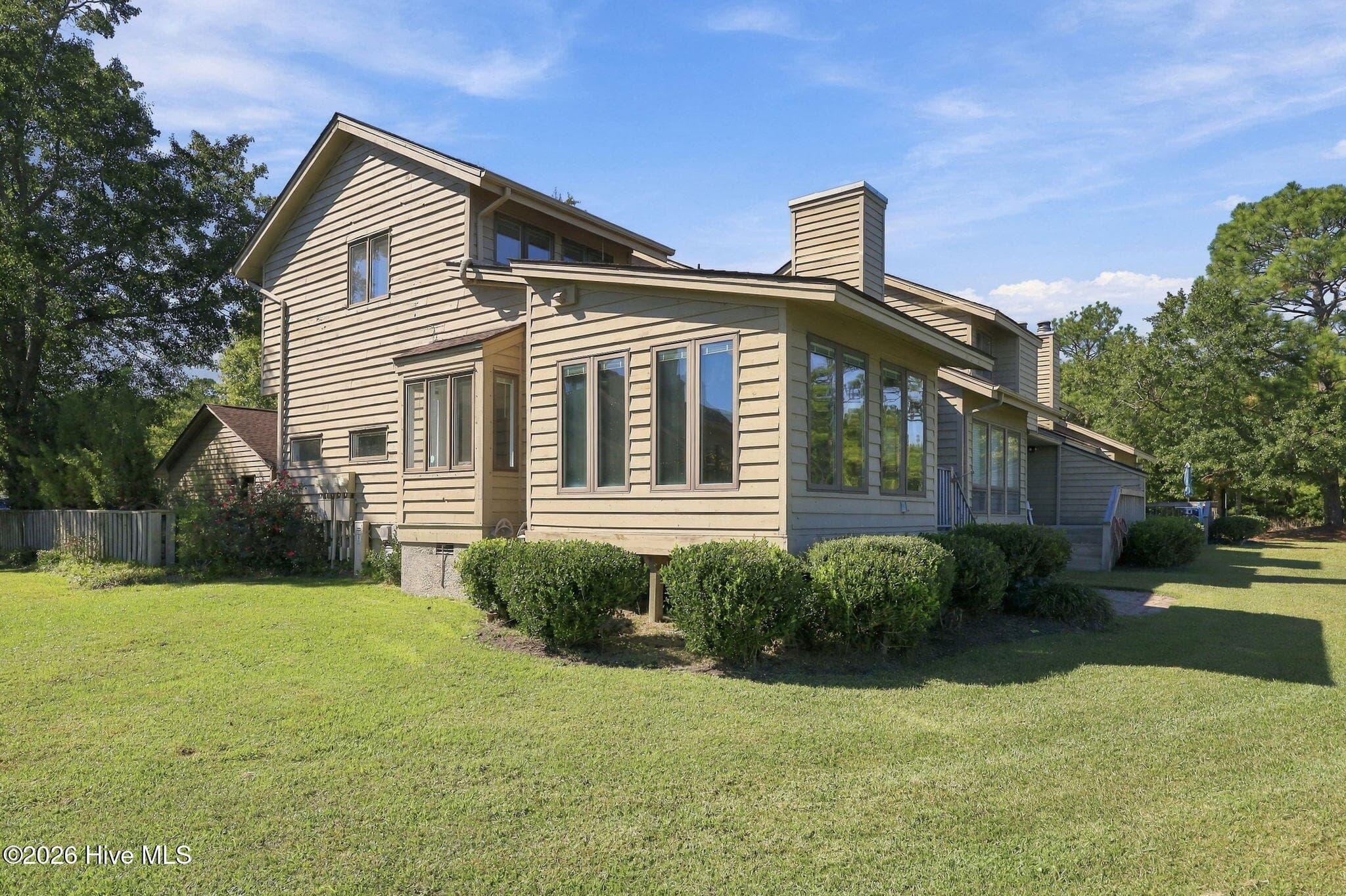 Townhouse at 107 Egret Court, Hampstead, NC 28443, photo 15 of 155