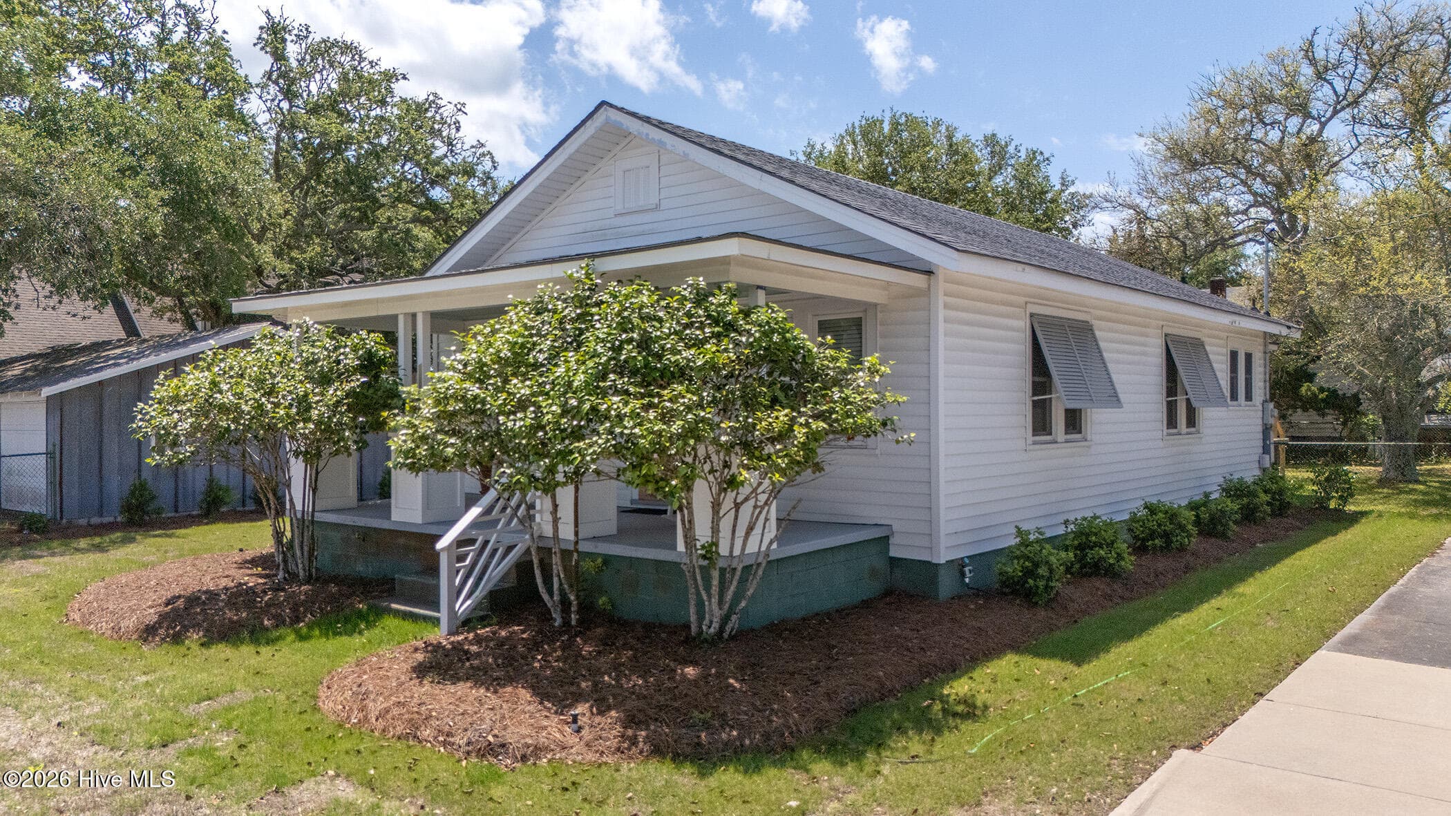 Single Family Residence at 800 Mulberry Street, Beaufort, NC 28516, photo 6 of 48