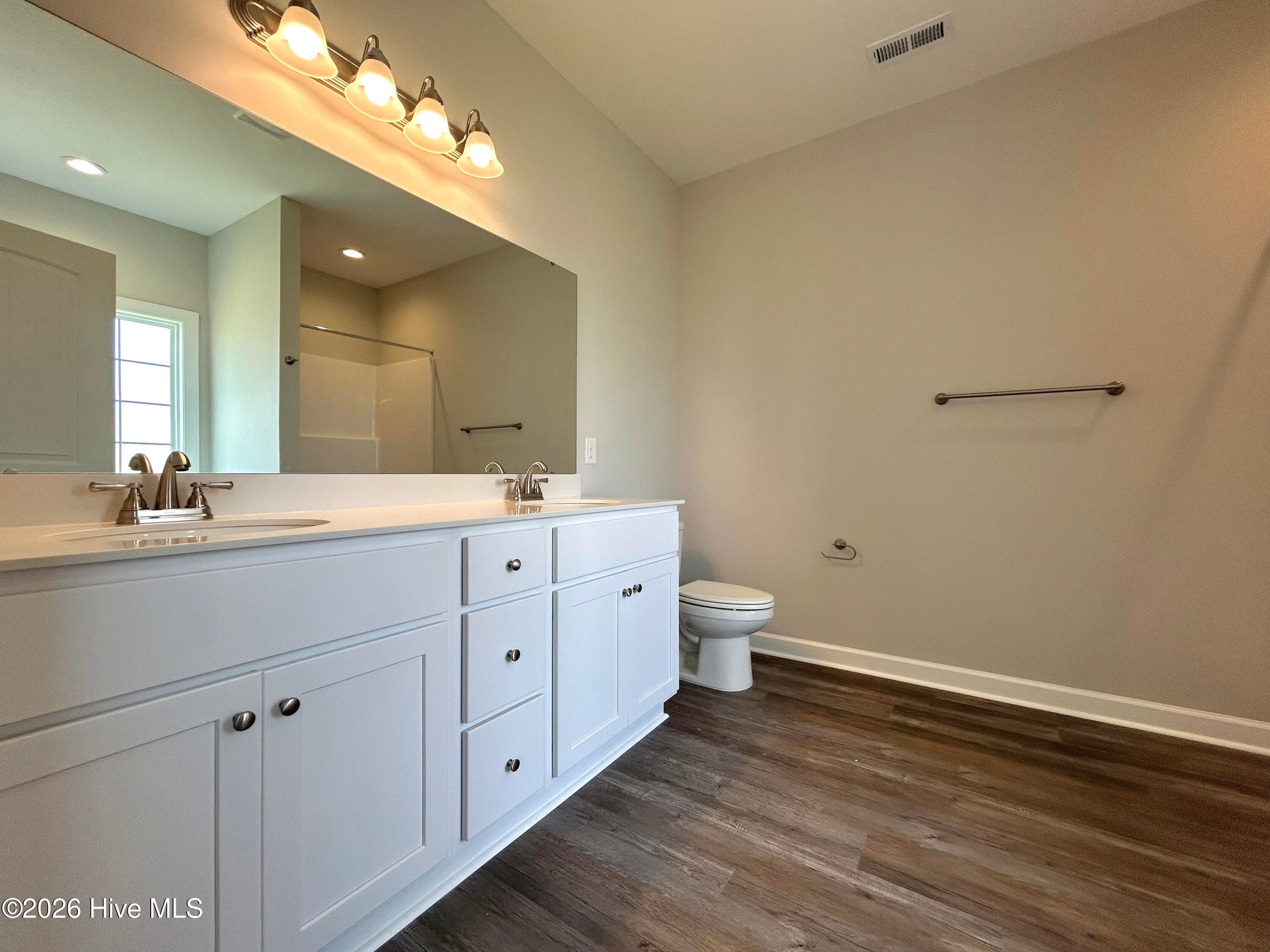 Single Family Residence at 824 Hidden Bridge Drive, Jacksonville, NC 28546, photo 23 of 54