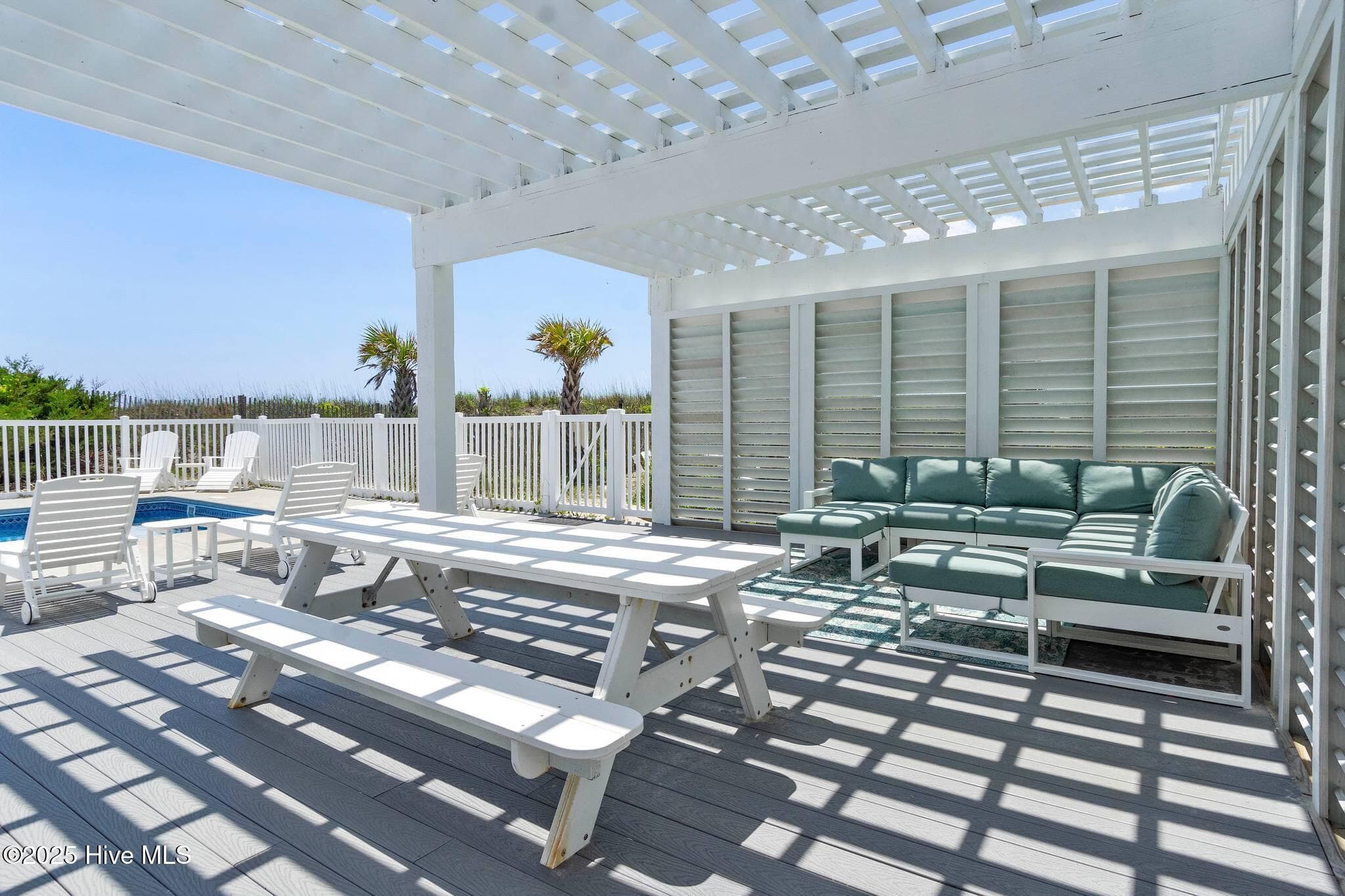 Trellis Shaded Comfort & Picnic Area - 1829 Salter Path Road, Indian Beach, NC 28512