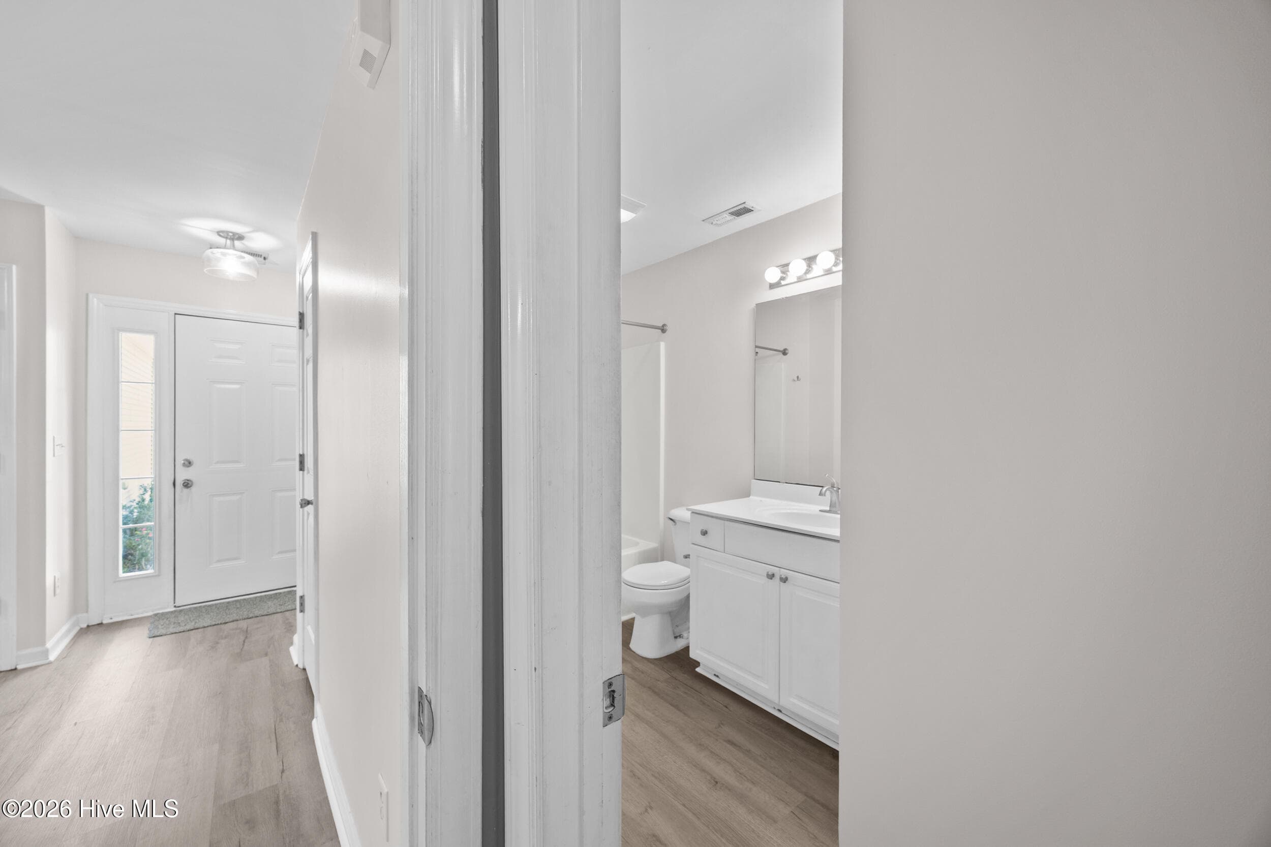 Townhouse at 3967 Winds Ridge Drive, Wilmington, NC 28409, photo 16 of 54