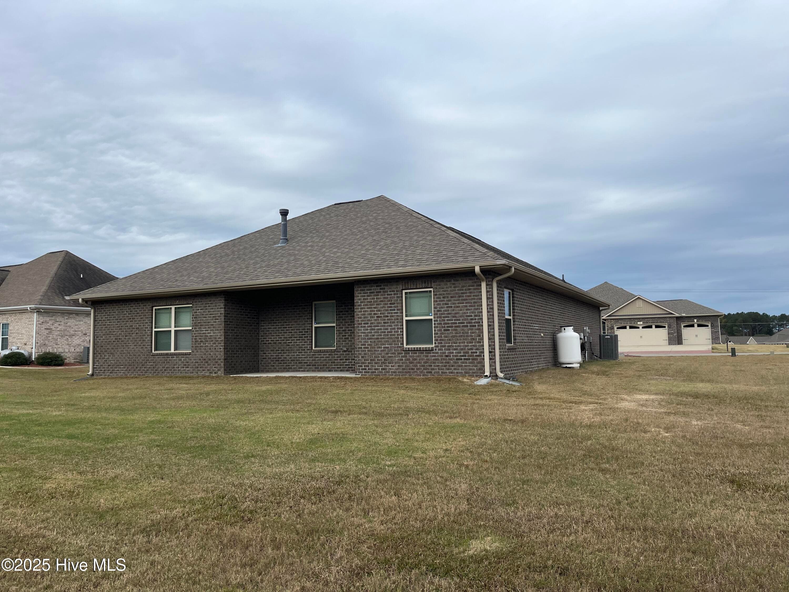 Single Family Residence at 208 S Merganser Drive, Pikeville, NC 27863, photo 14 of 66