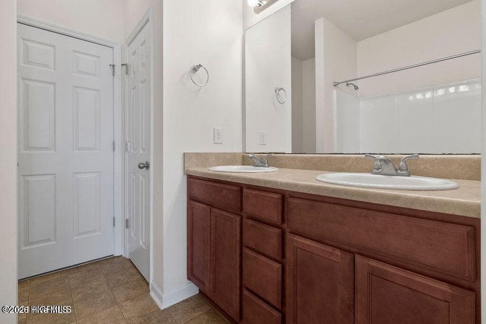 Townhouse at 263 Caldwell Loop, Jacksonville, NC 28546, photo 2 of 2