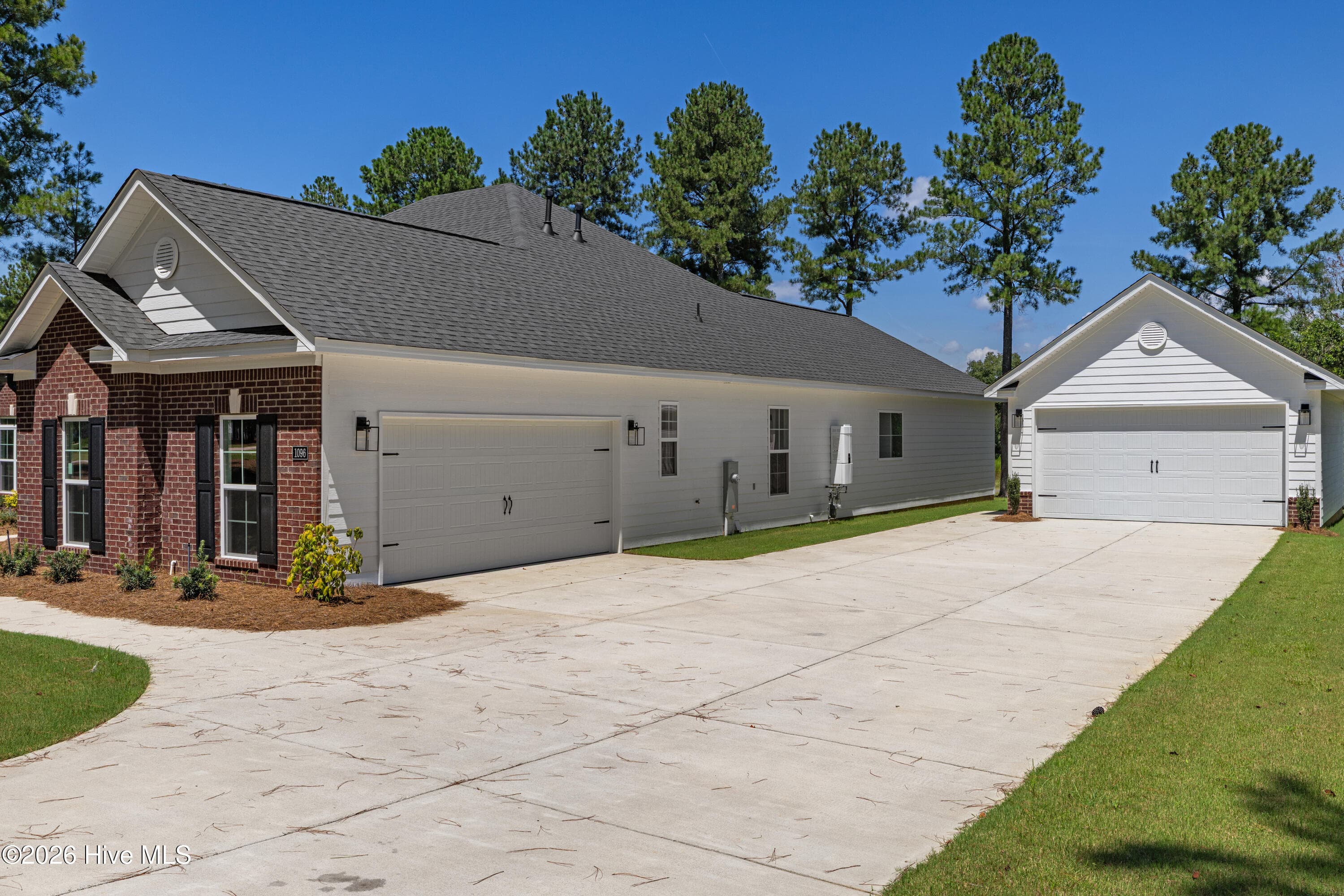 Side entry garage plus a 2 car detached garage - 1096 Bellingham Drive, Beech Island, SC 29842