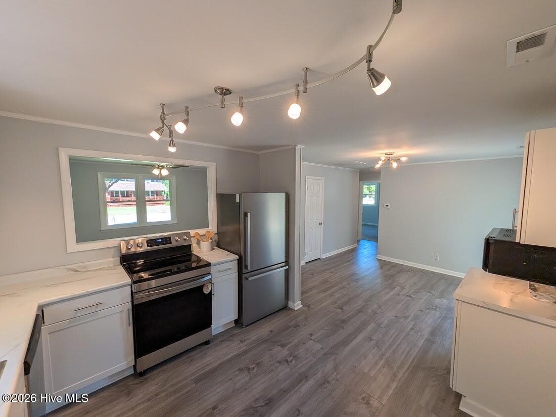 Single Family Residence at 18 Bosco Drive, Jacksonville, NC 28540, photo 12 of 27