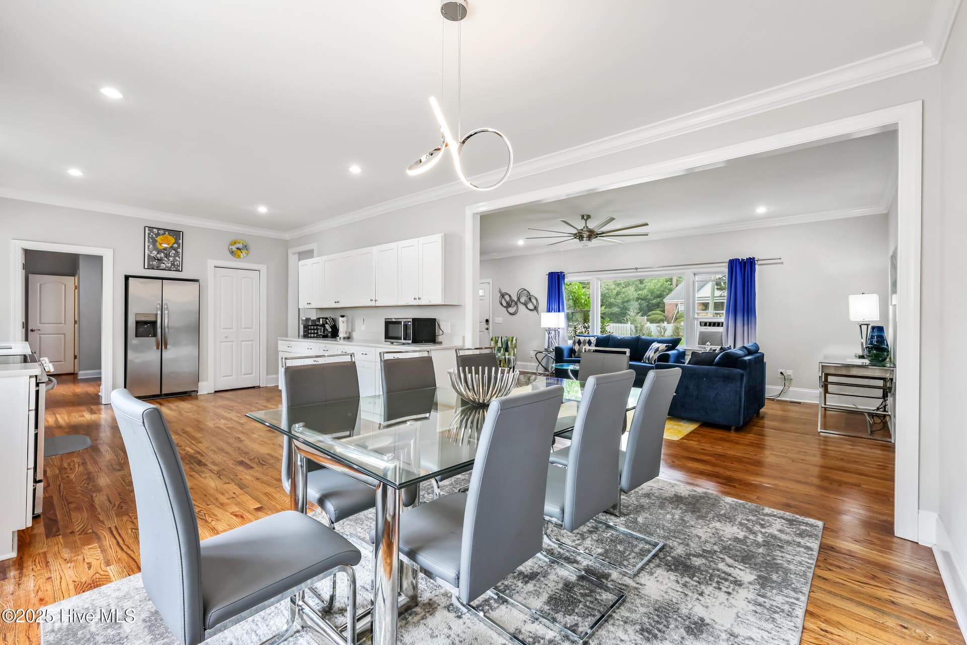 Single Family Residence at 827 Colonial Drive, Wilmington, NC 28403, photo 8 of 27
