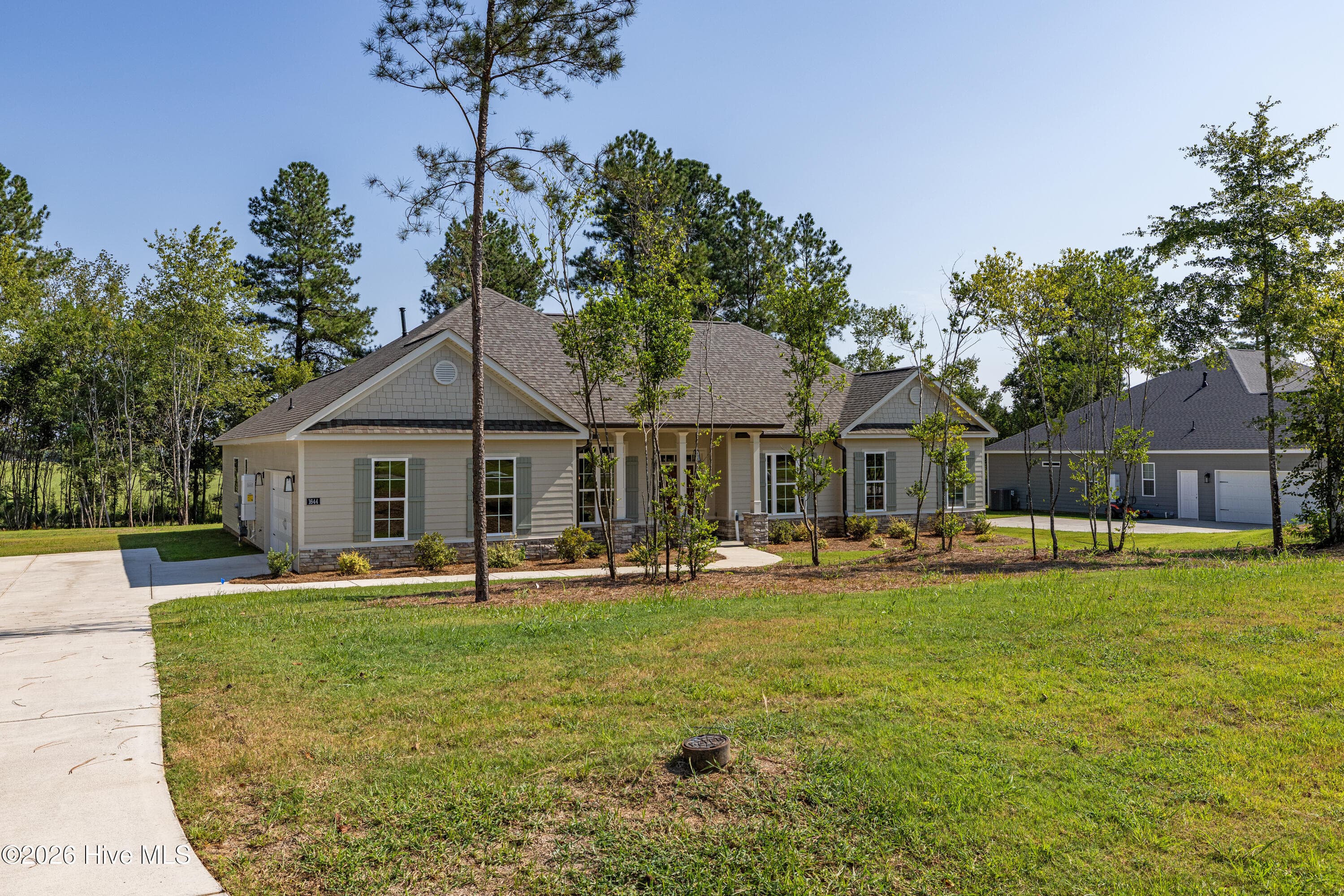 Side entry garage - 1644 Bellingham Drive, Beech Island, SC 29842
