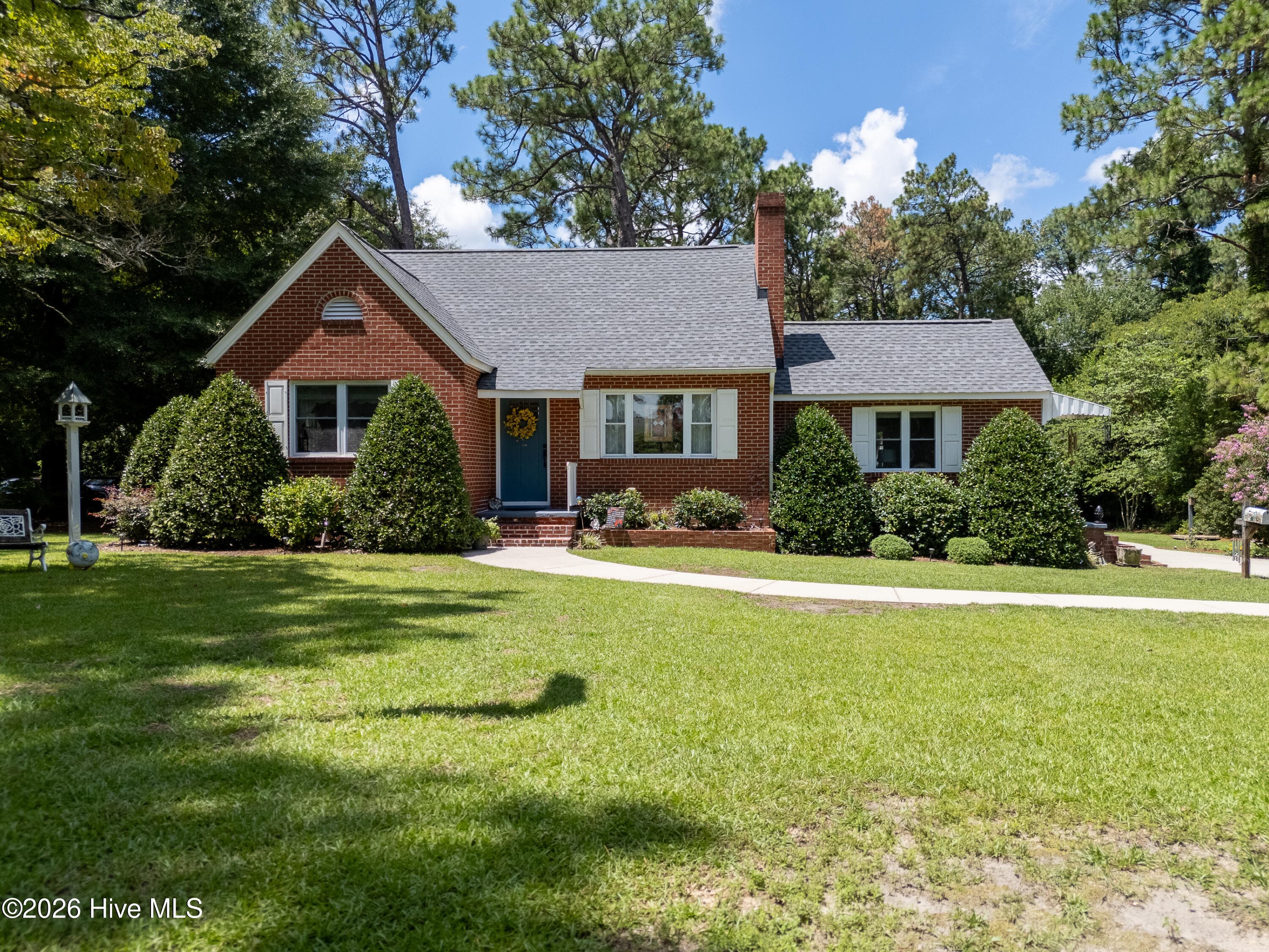 1301 N Poplar Street, Aberdeen, NC 28315