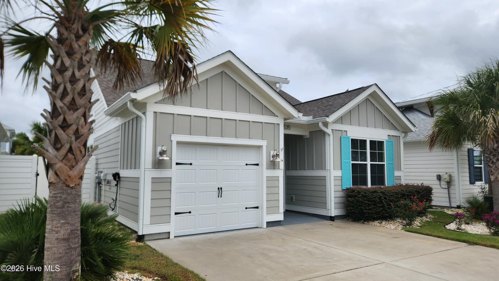 Single Family Residence at 1535 Harbour Place Drive, Calabash, NC 28467, photo 4 of 71