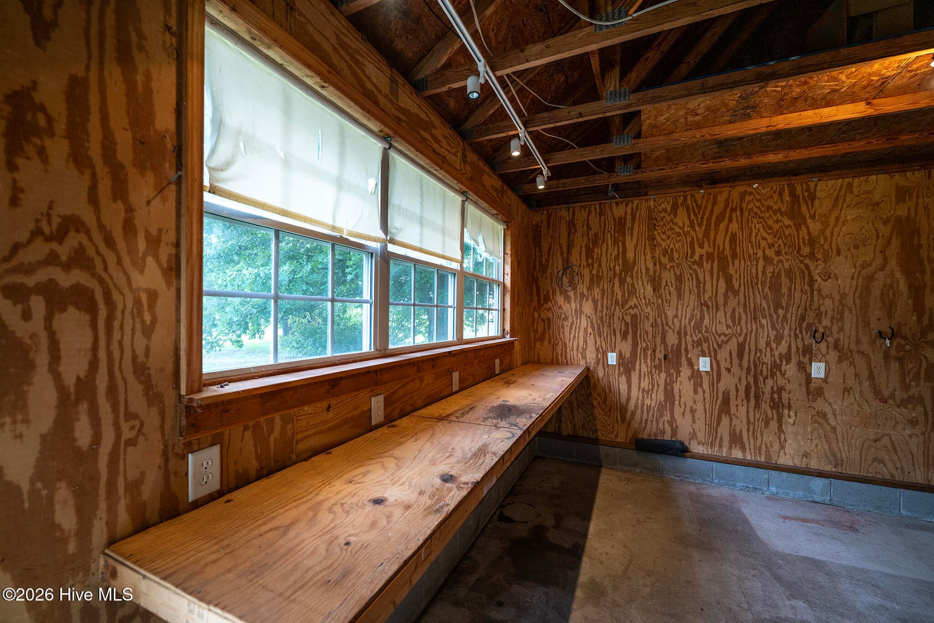 Detached Workshop - 104 Trawick Drive, La Grange, NC 28551