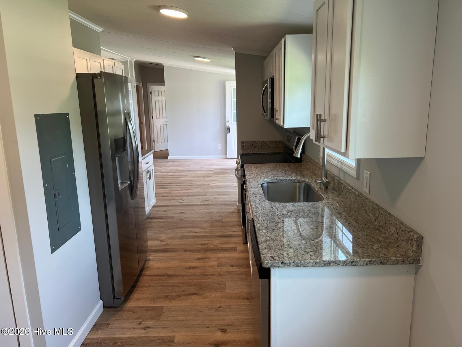 Manufactured Home at 84 Willow Creek Lane, Whiteville, NC 28472, photo 5 of 15