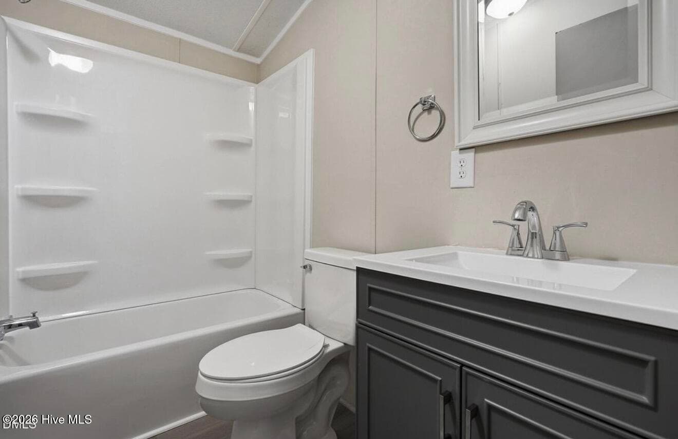 Manufactured Home at 116 Avon Lane, Newton Grove, NC 28366, photo 19 of 29