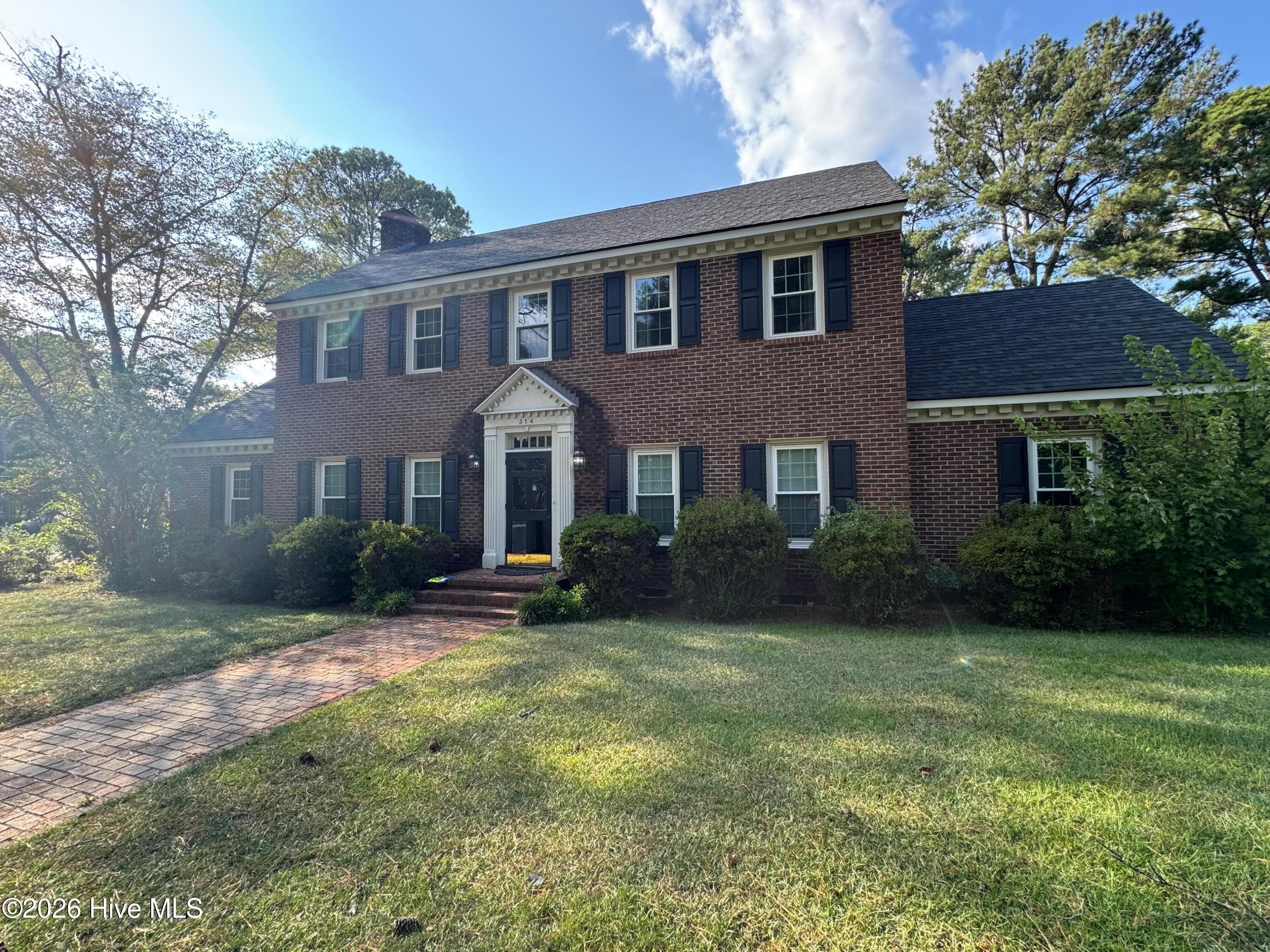 Single Family Residence at 314 Canterbury Road NW, Wilson, NC 27896, photo 3 of 36