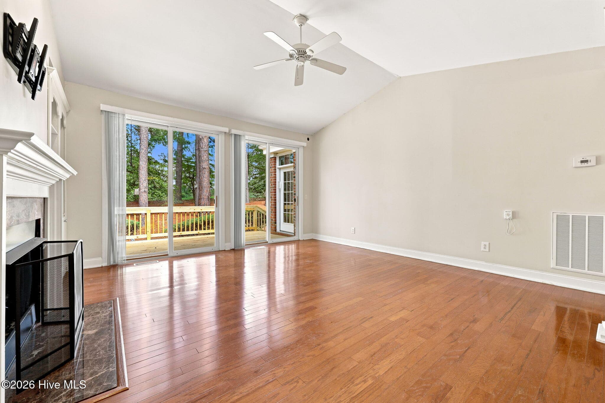 Townhouse at 140 Lighthorse Circle, Aberdeen, NC 28315, photo 25 of 50