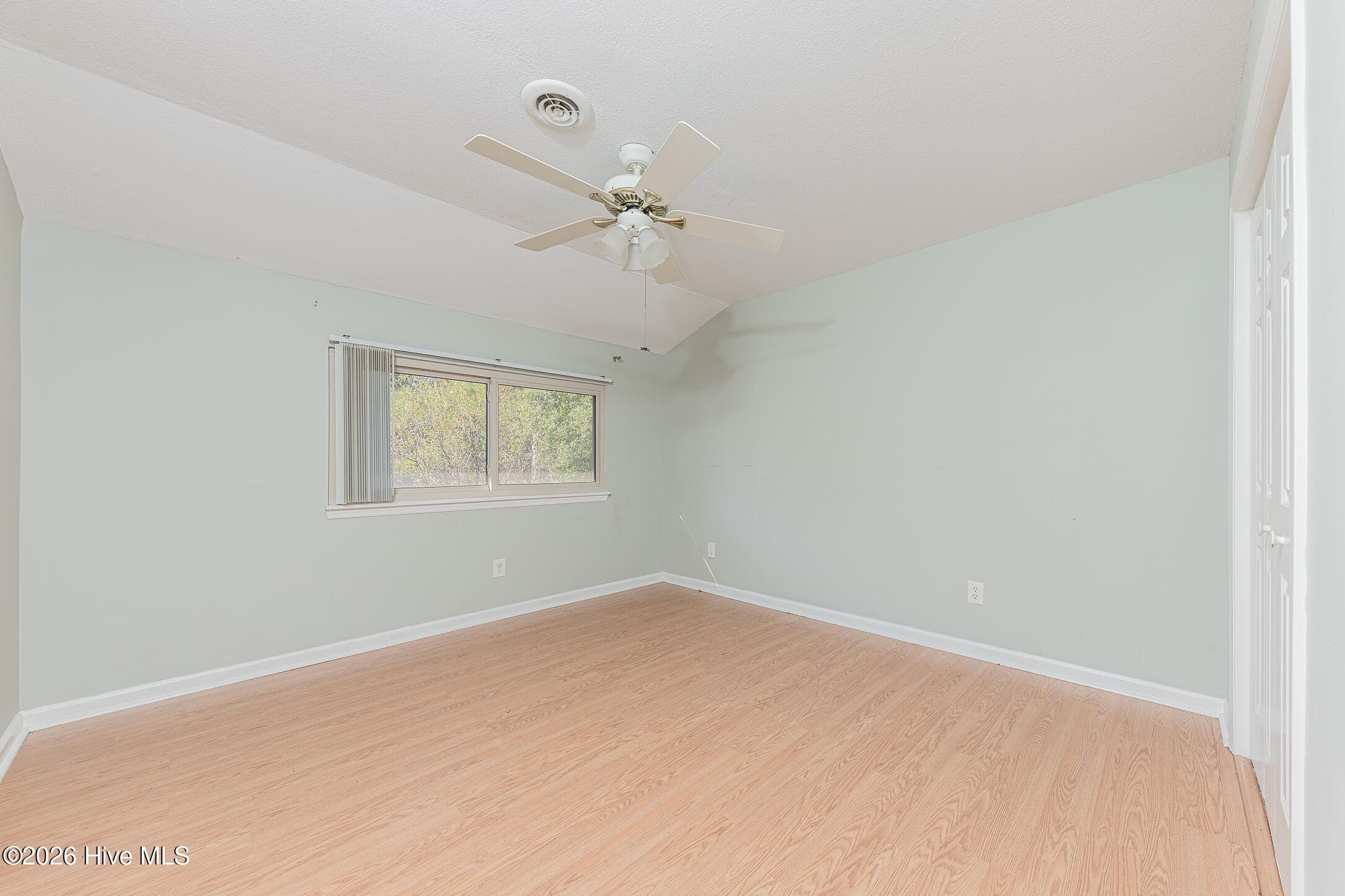 Townhouse at 97 Quarterdeck, New Bern, NC 28562, photo 40 of 71