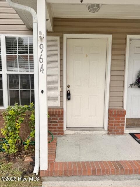 Townhouse at 964 W Pueblo Drive, Jacksonville, NC 28546, photo 2 of 21