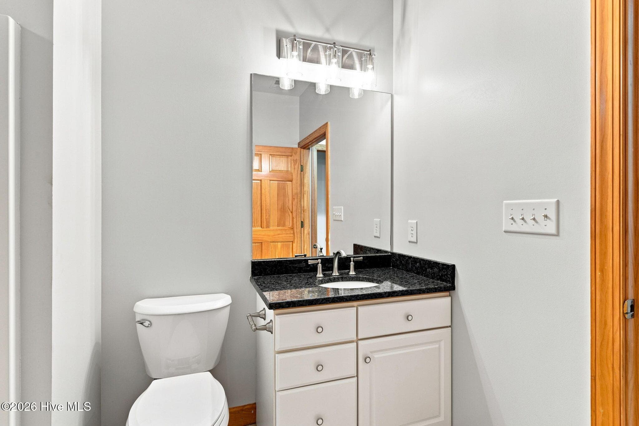 Guest bath - 311 Winding Woods Way, Beaufort, NC 28516