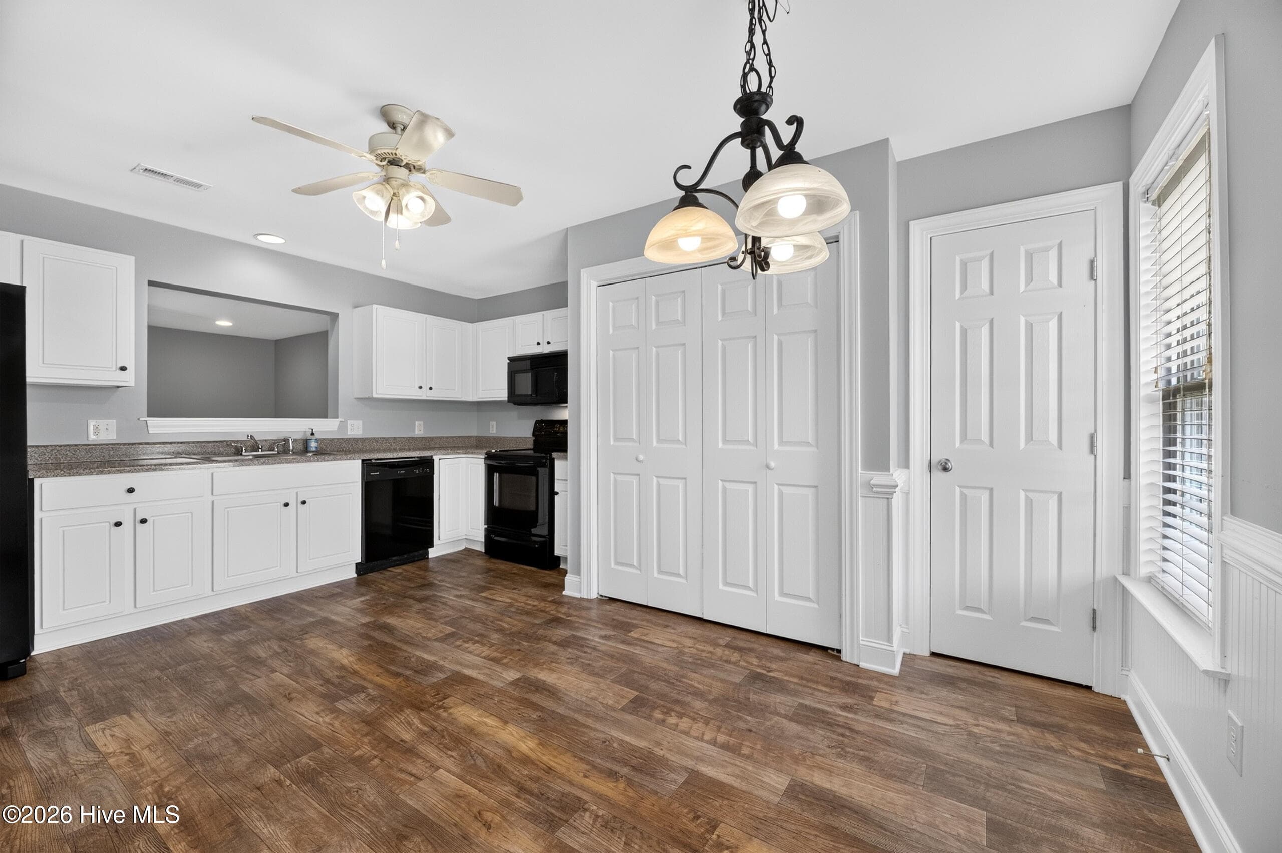 Townhouse at 4132 Brook Creek Lane B, Greenville, NC 27858, photo 5 of 40