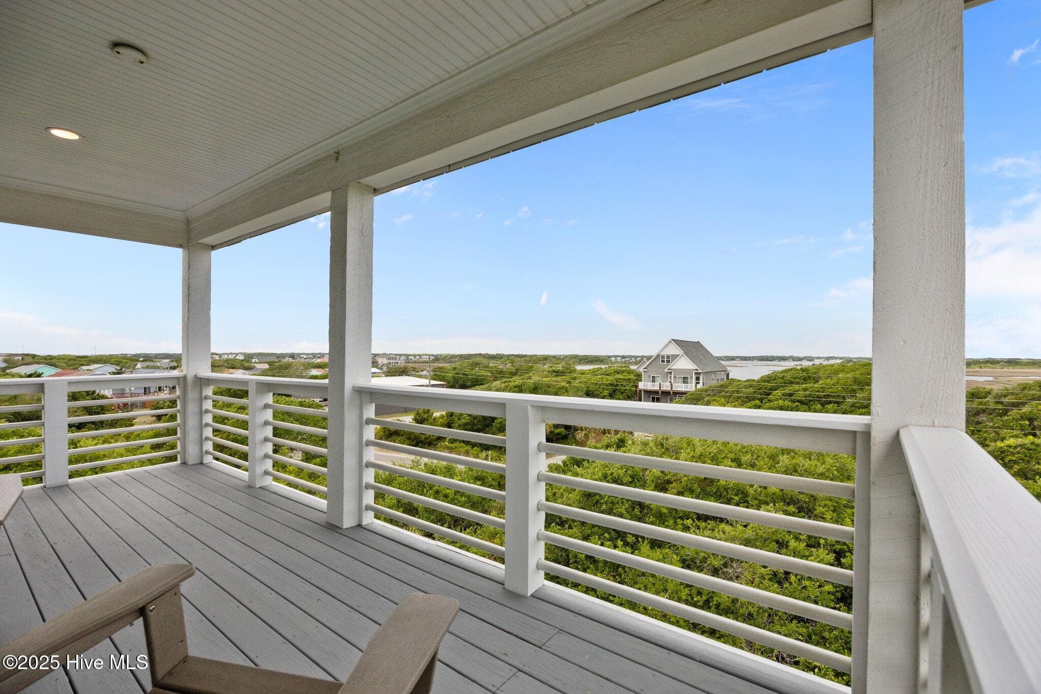 Single Family Residence at 6 Bottlenose Boulevard, North Topsail Beach, NC 28460, photo 12 of 51