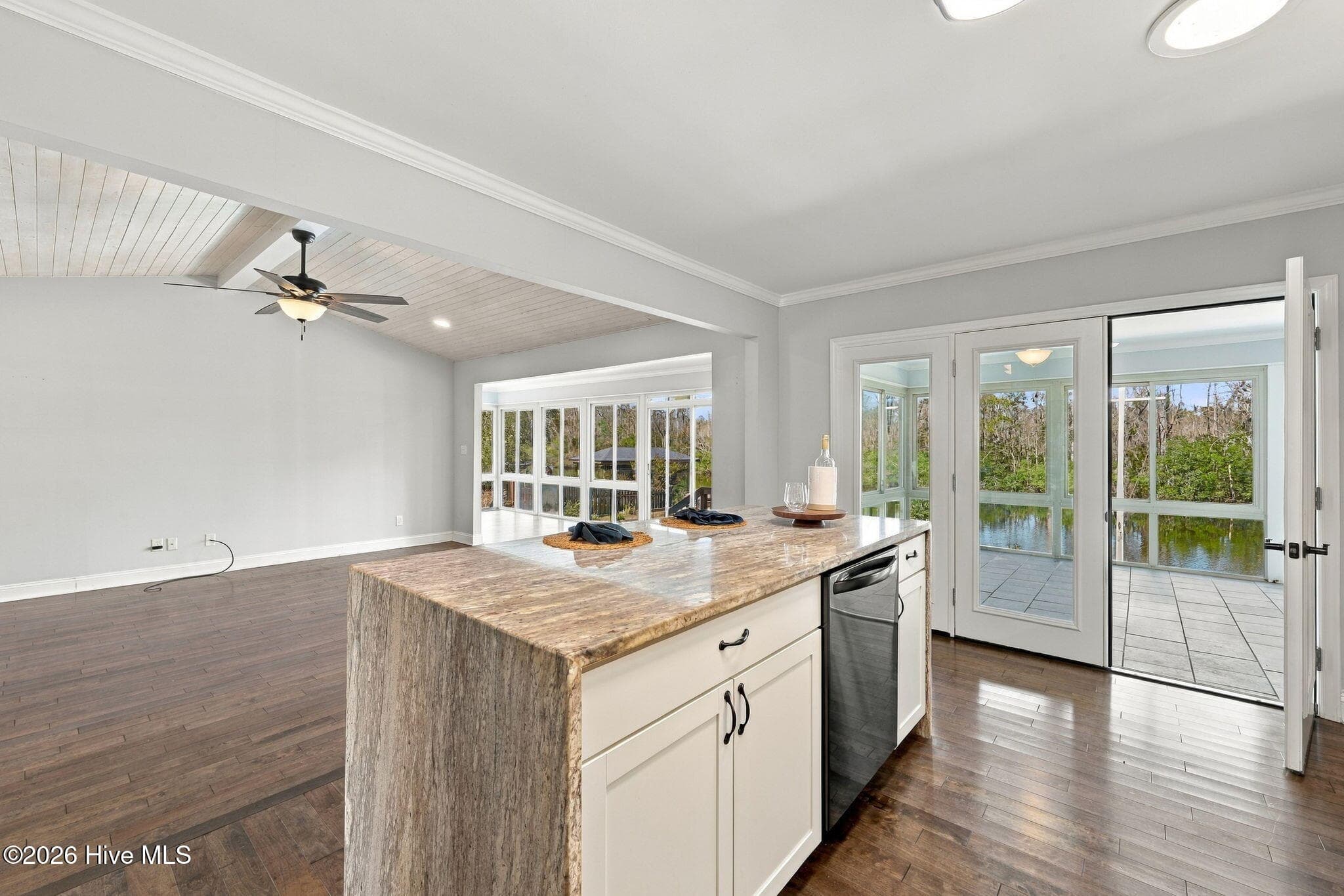 Single Family Residence at 103 Lantern Lane, New Bern, NC 28562, photo 11 of 66