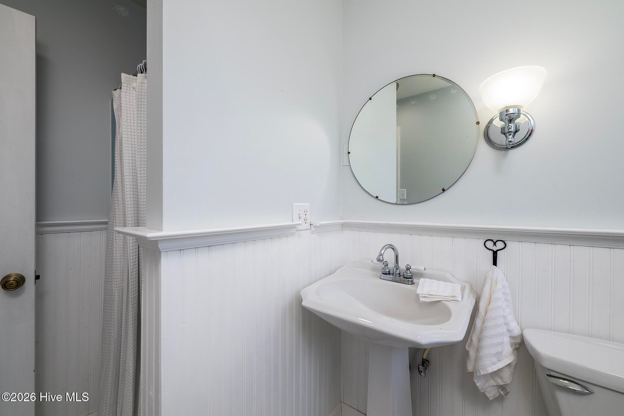 Bedroom 2 En Suite Bathroom - 5616 Gondolier Drive, New Bern, NC 28560